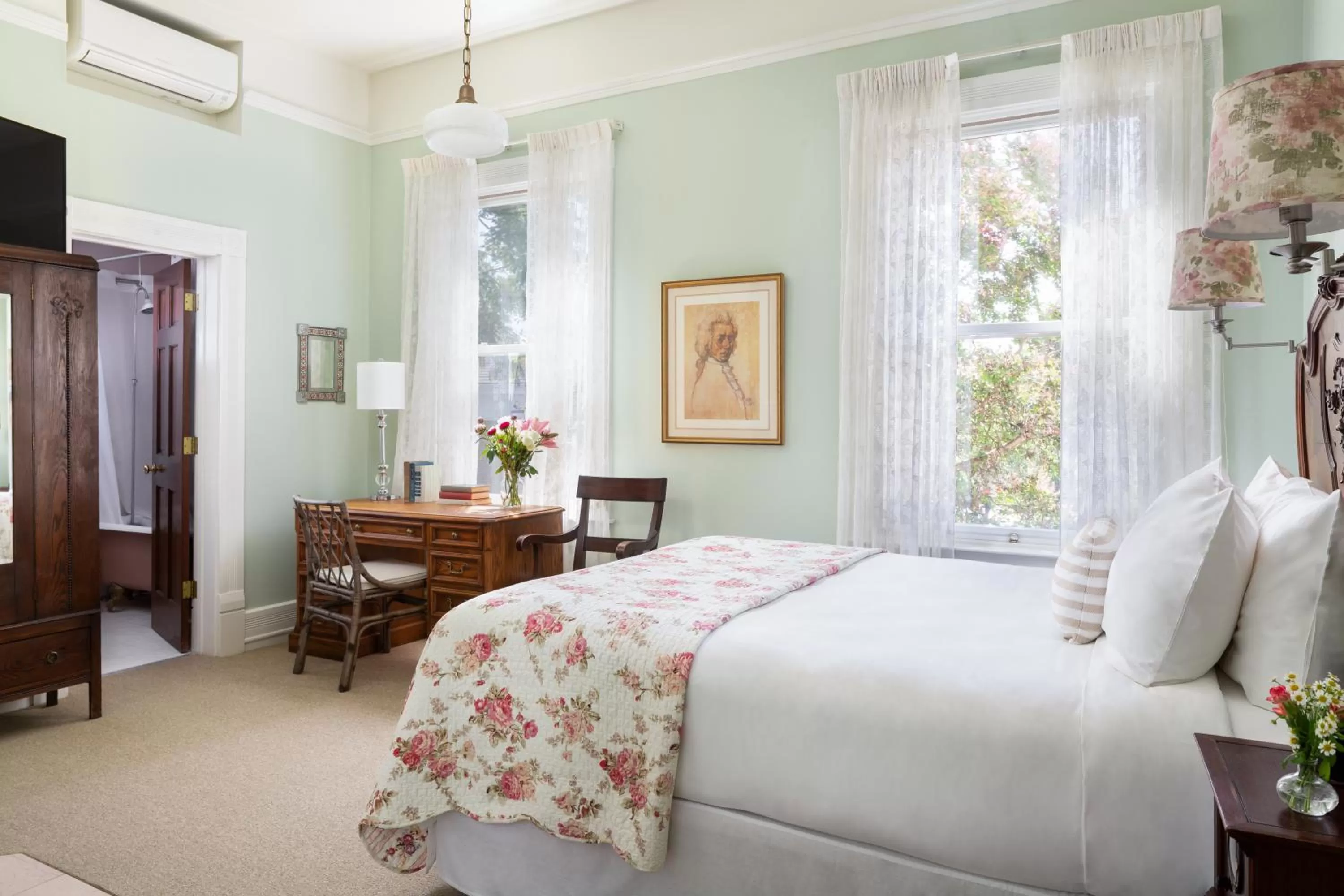 Photo of the whole room, Bed in Garden Street Inn Downtown San Luis Obispo, A Kirkwood Collection Hotel