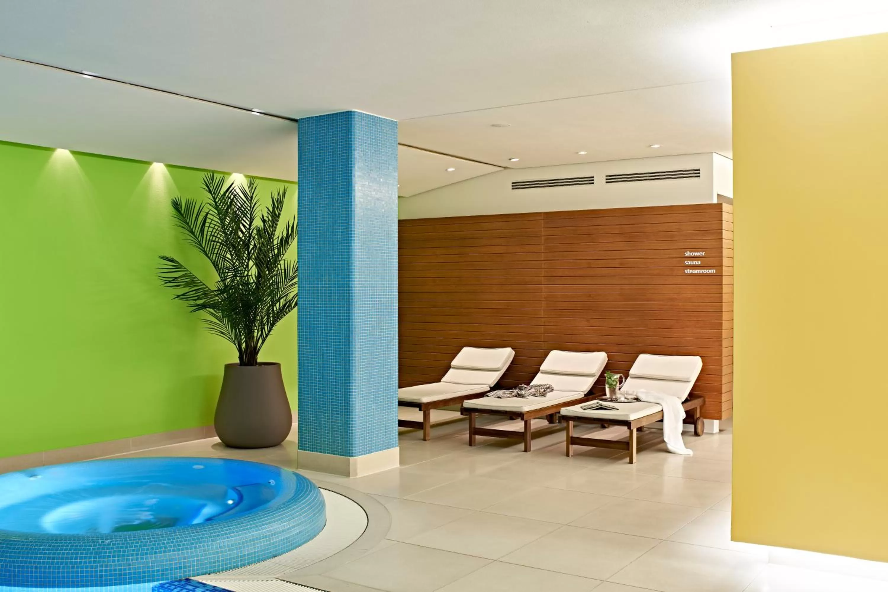 Sauna in SIDE, Hamburg, a Member of Design Hotels