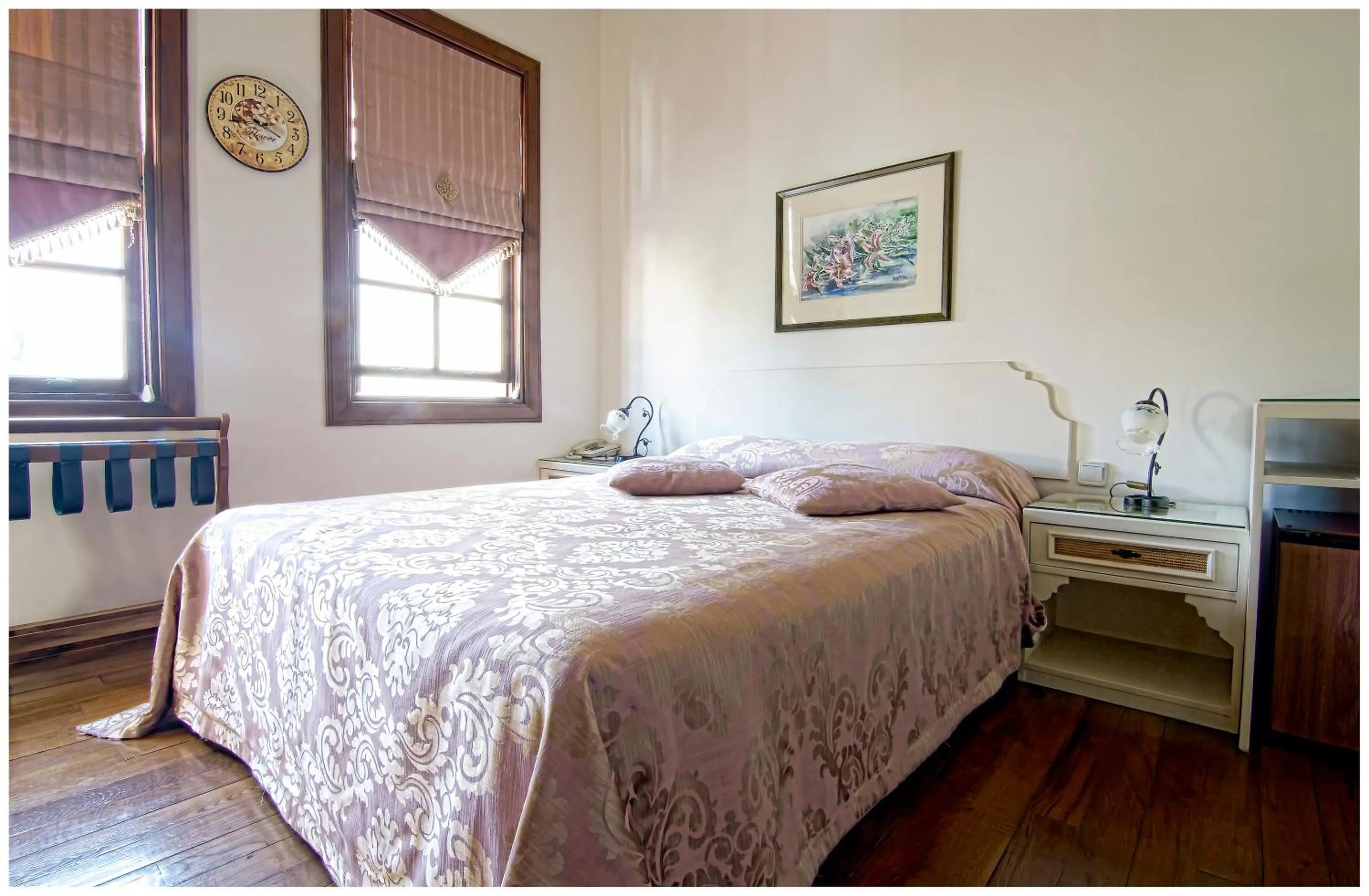 Bedroom, Bed in Minyon Hotel