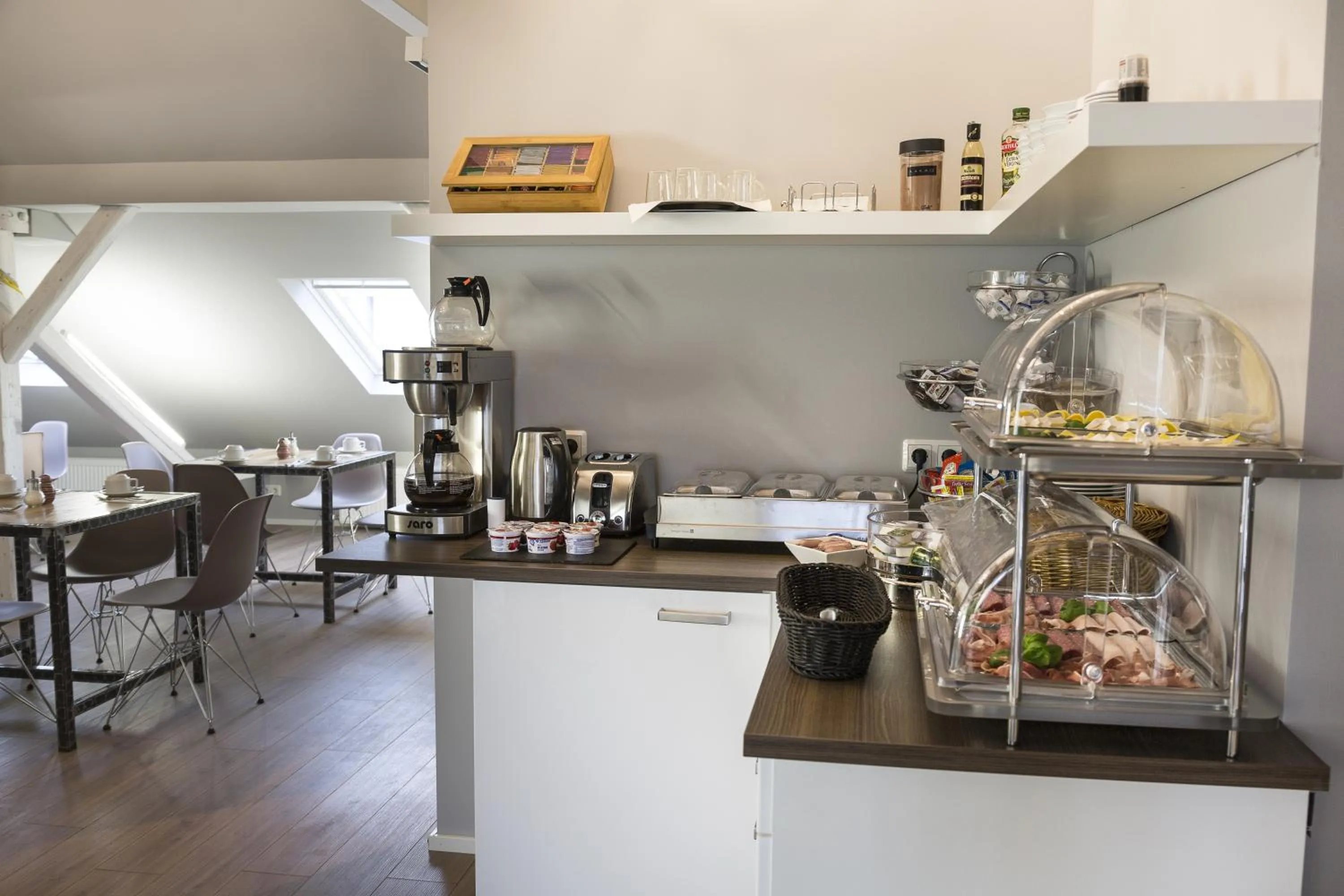 Food in Hotel Forty Four