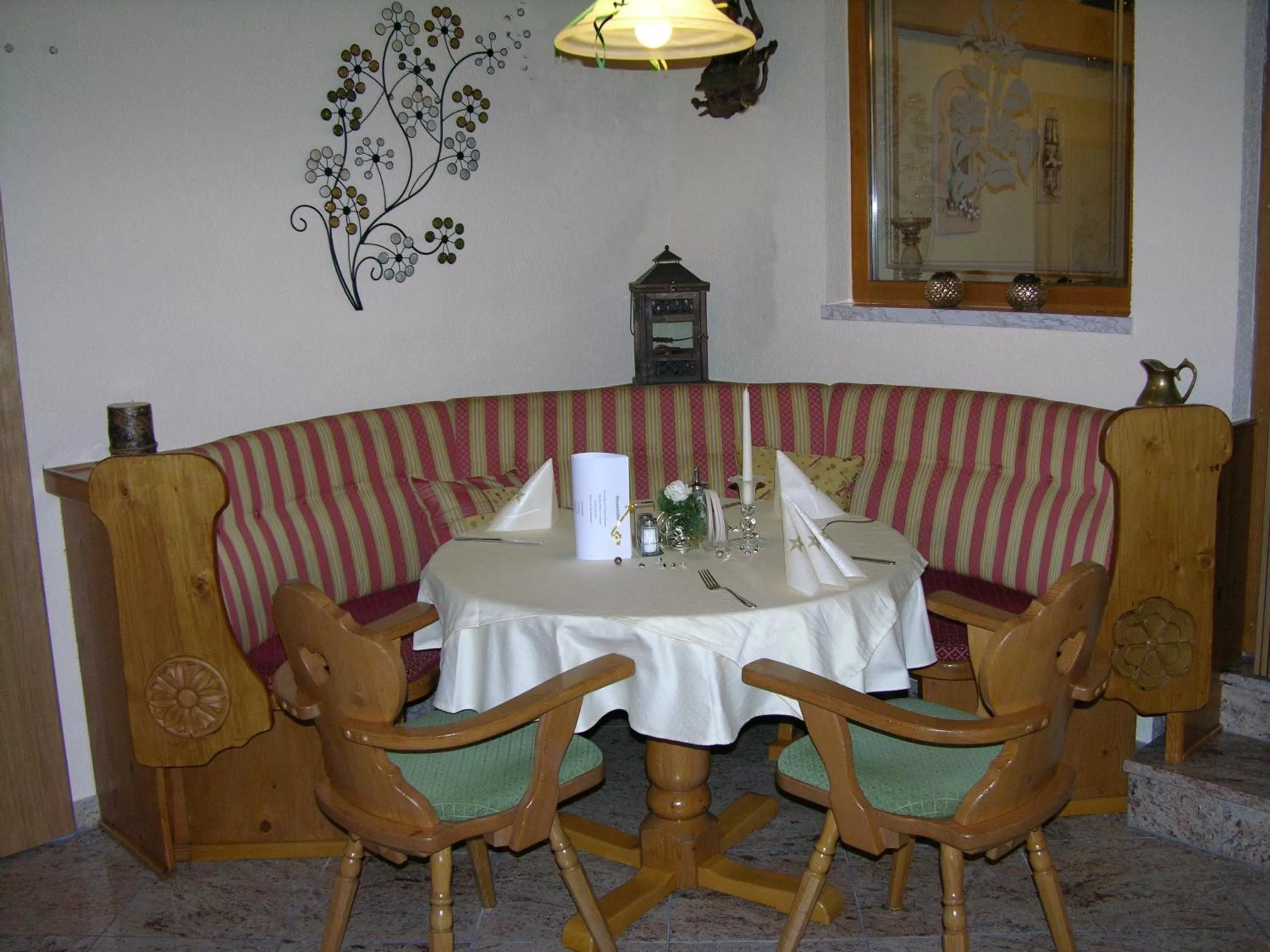 Restaurant/places to eat in GarniHotel - Arberblick