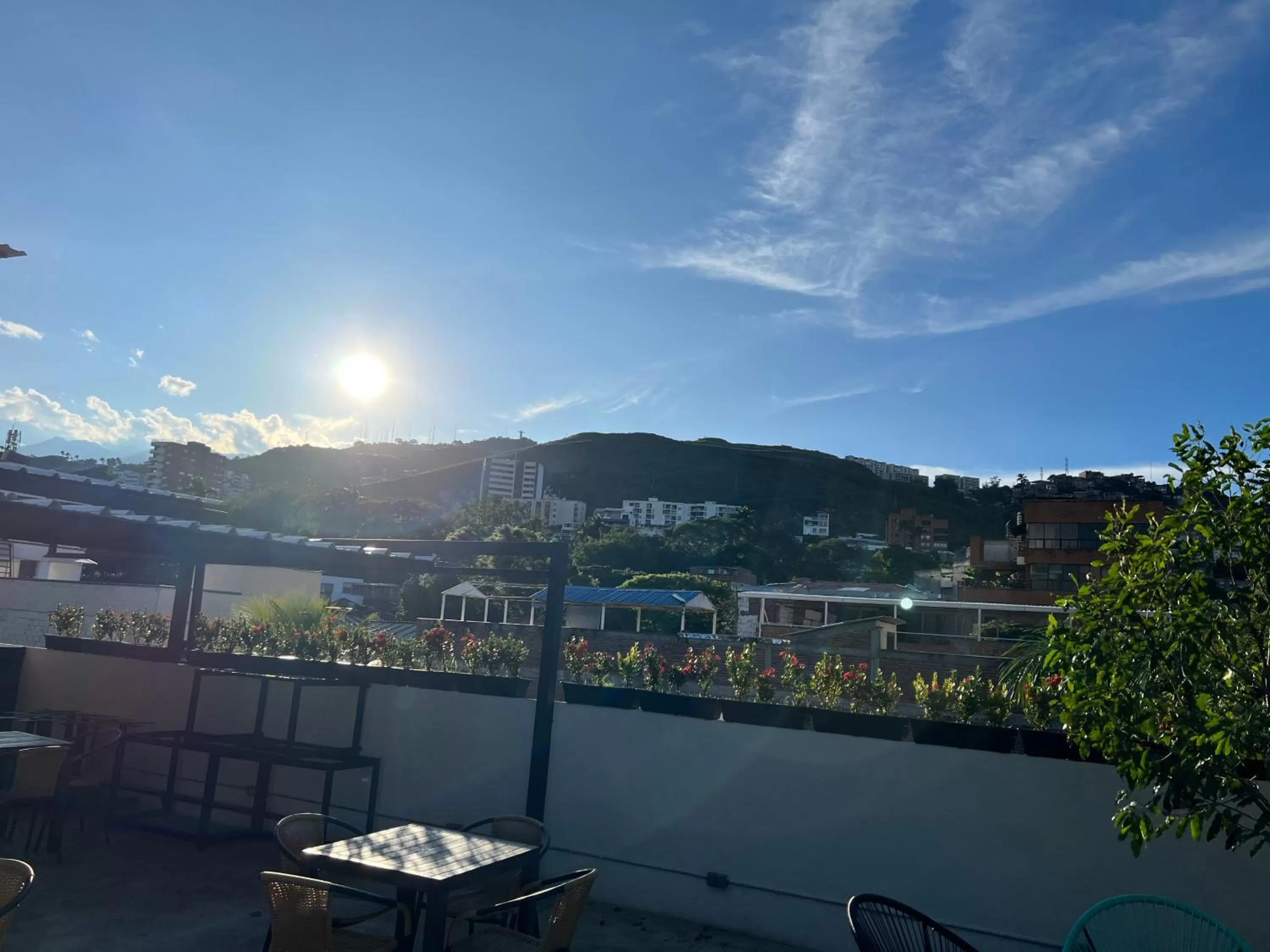 Restaurant/places to eat in HOTEL 9.5 SAN FERNANDO