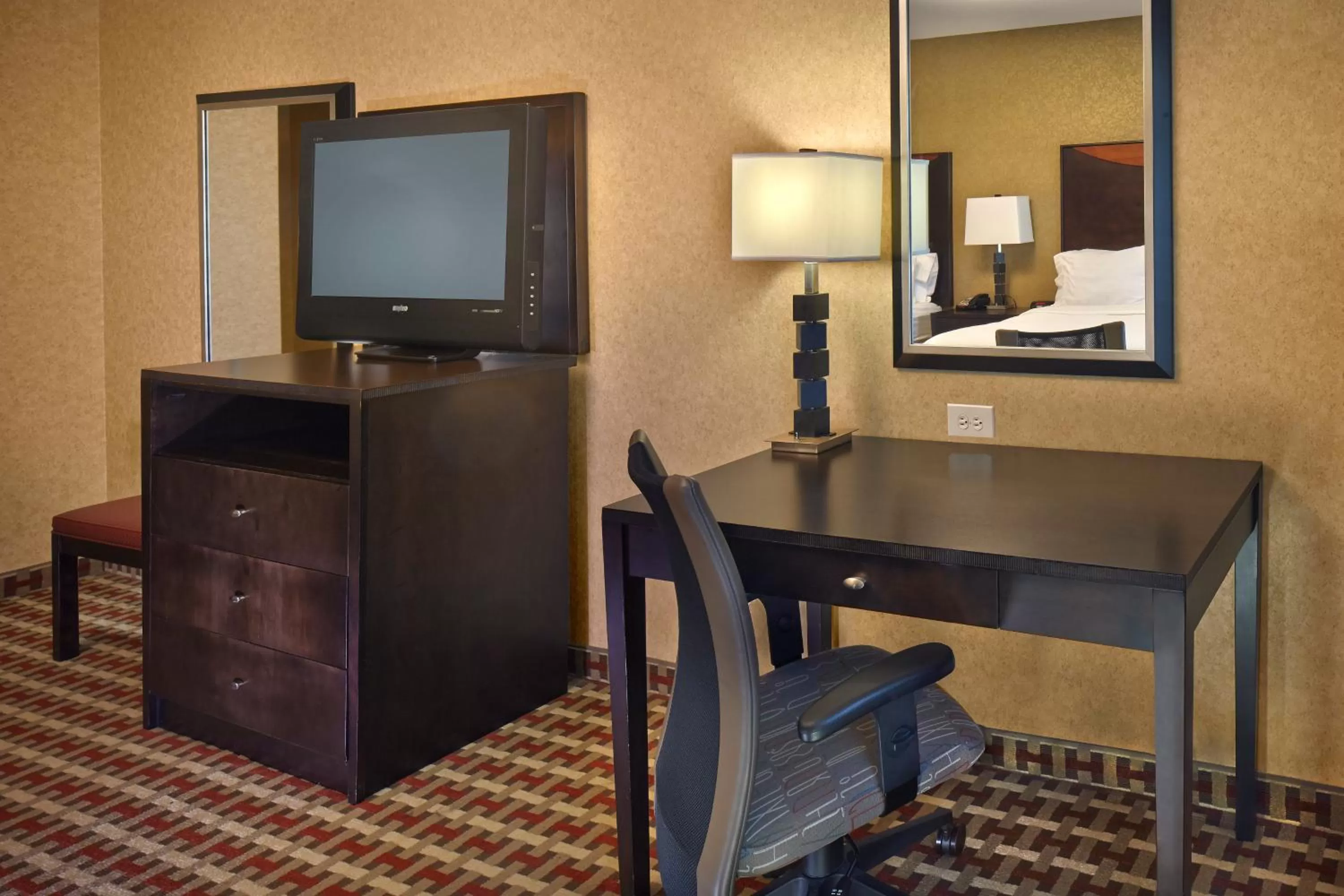 Photo of the whole room in Holiday Inn Jacksonville E 295 Baymeadows by IHG