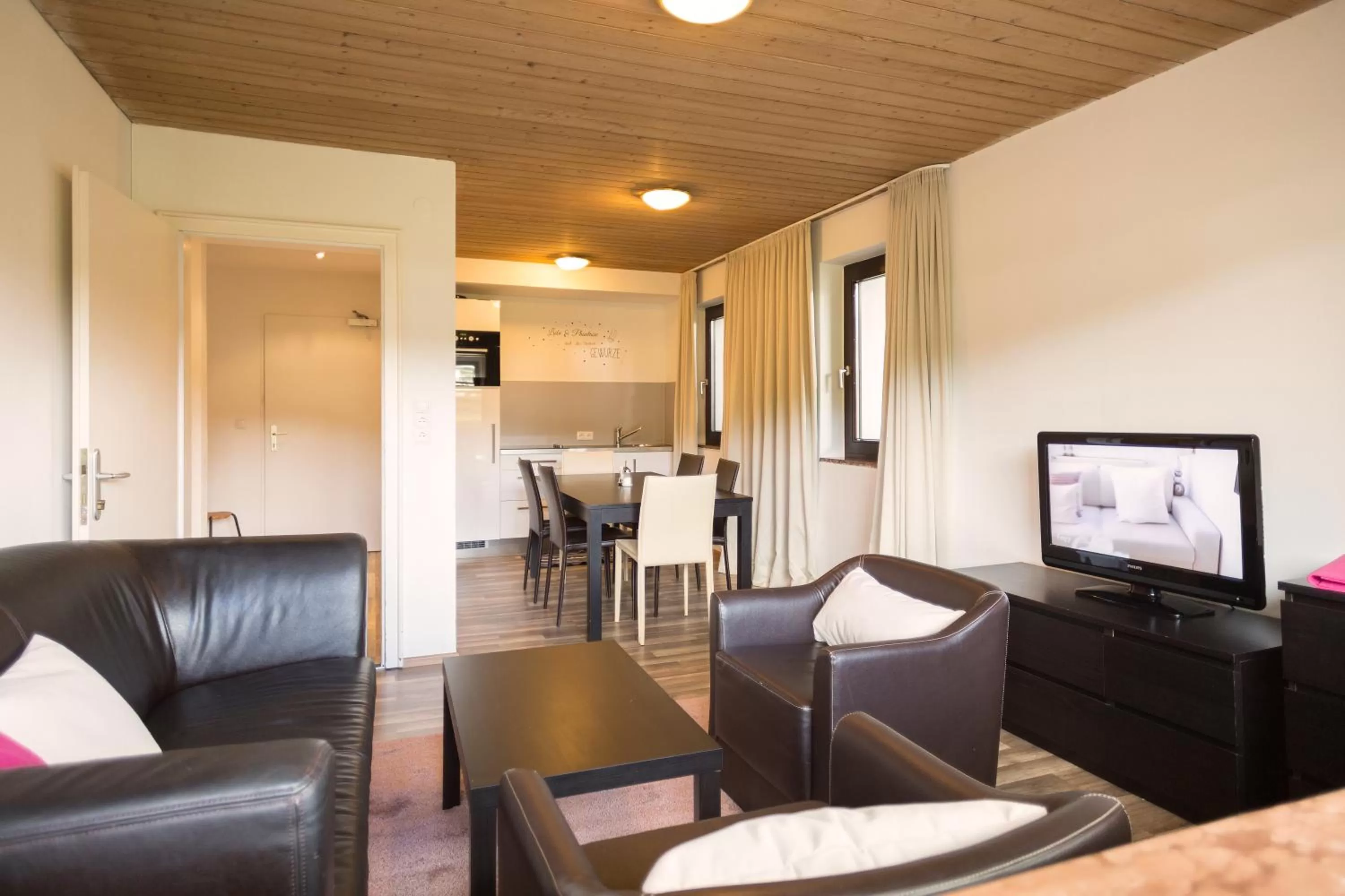 Kitchen or kitchenette in Hotel Garni Römerhof