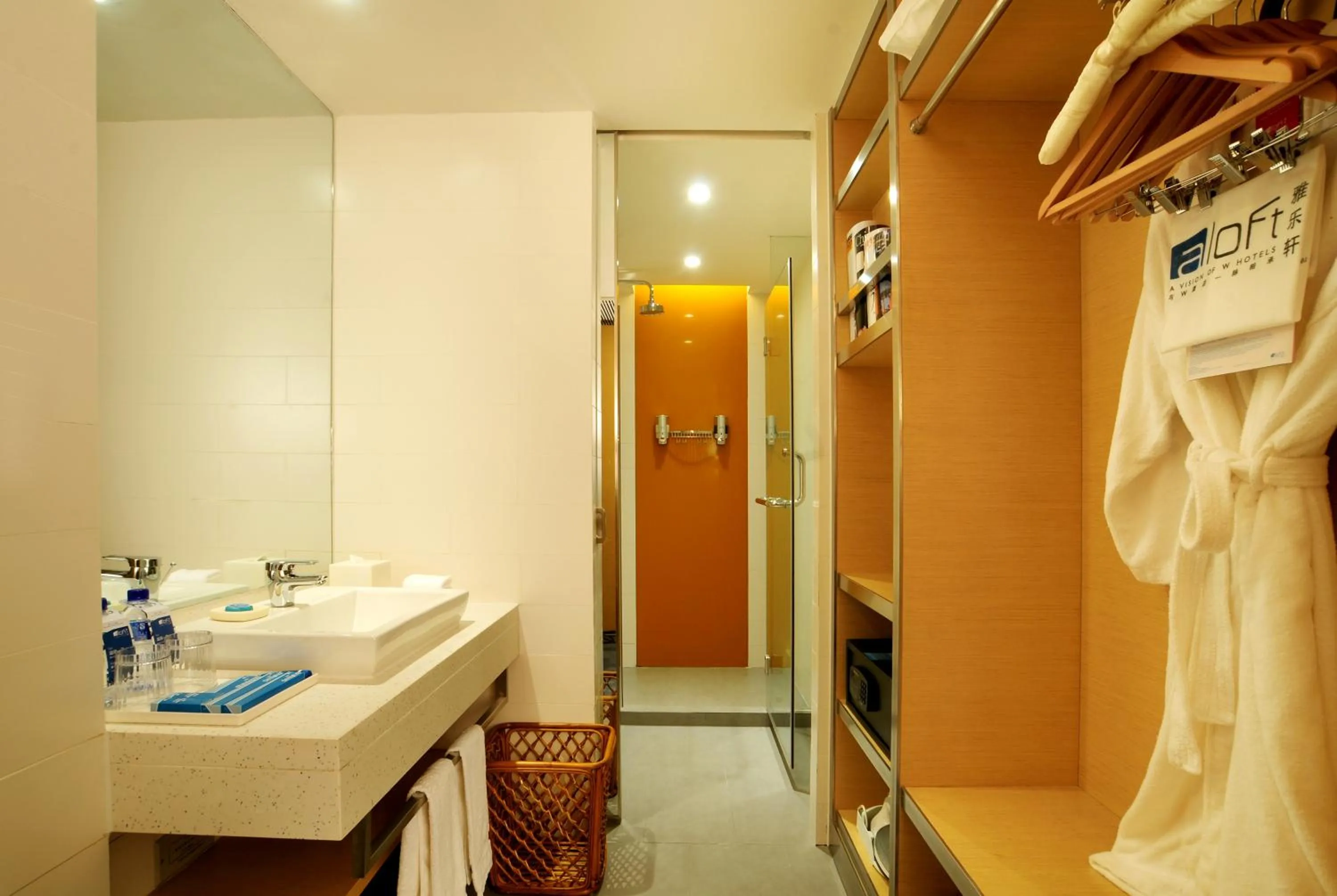 Shower in Aloft Zhengzhou Shangjie