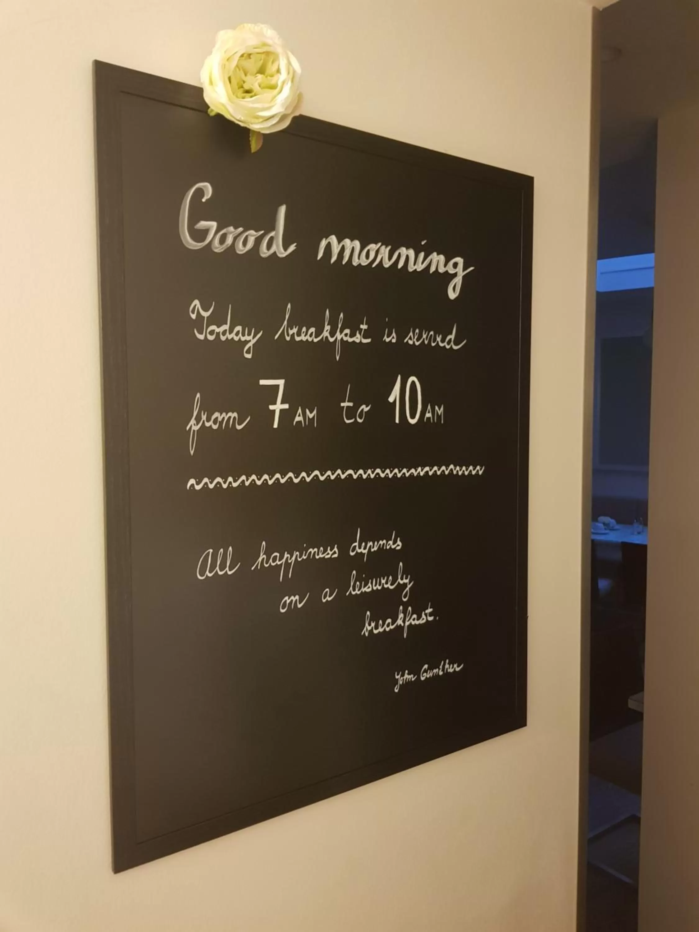 Logo/Certificate/Sign in Pure White