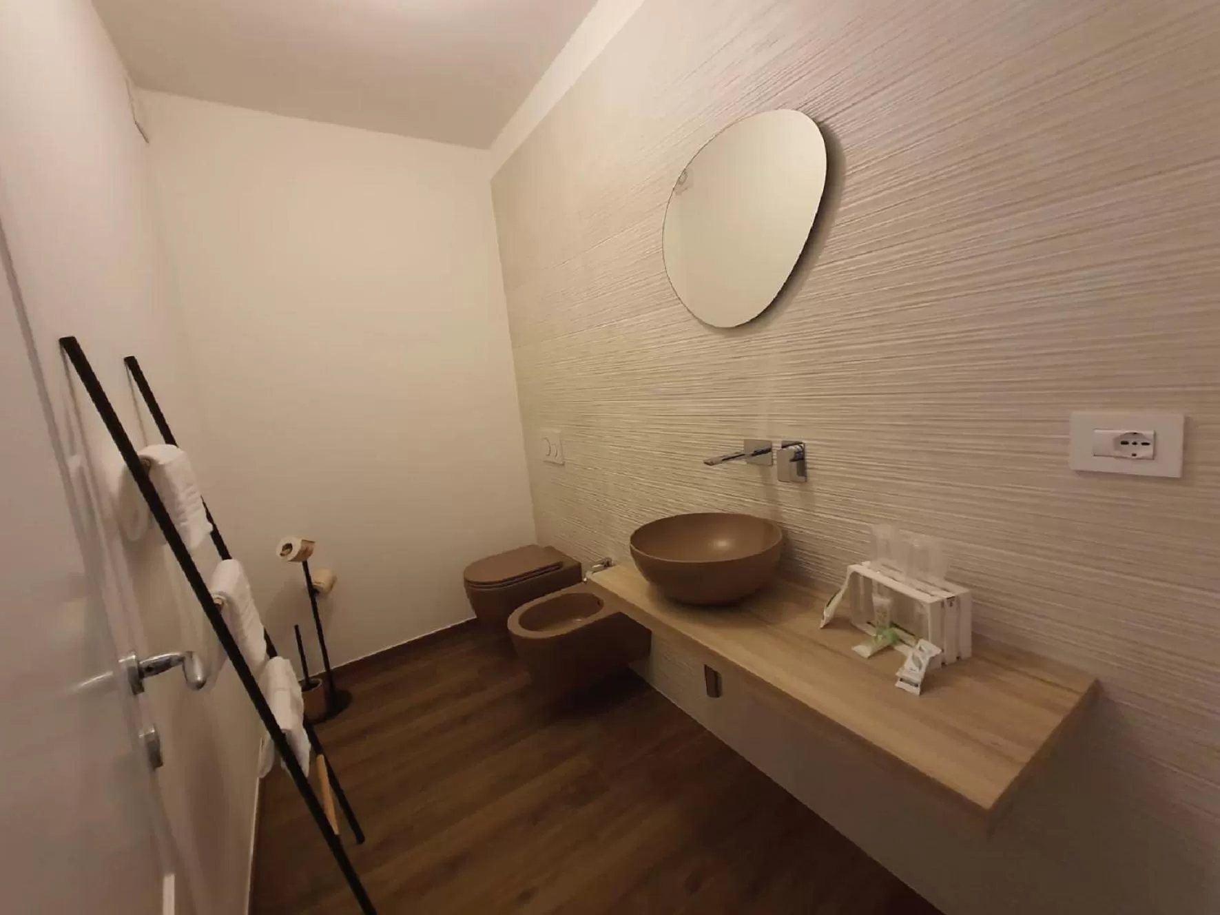 Shower in Corte Trento - Exclusive Rooms
