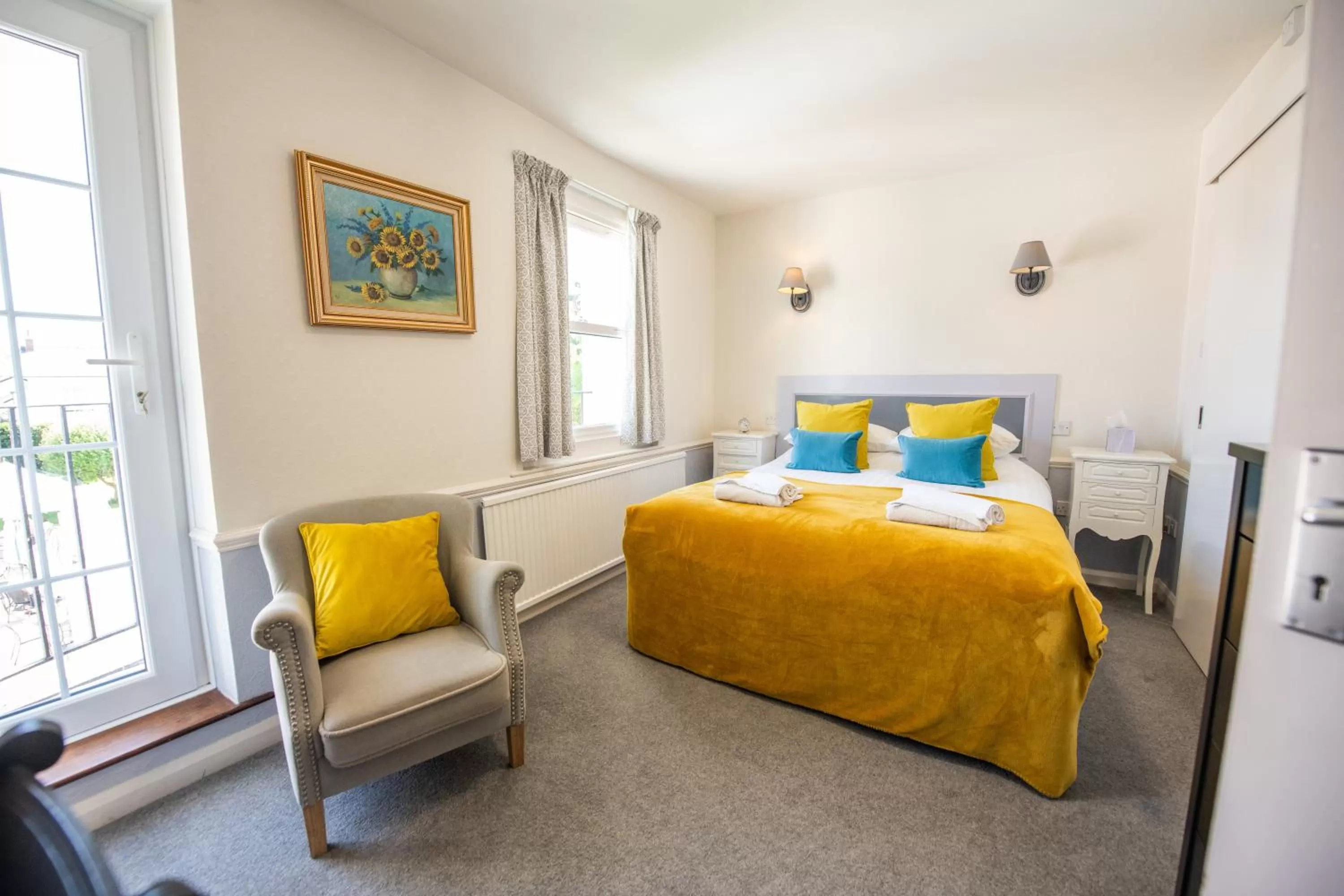 Bedroom, Bed in The Woodlands Hotel