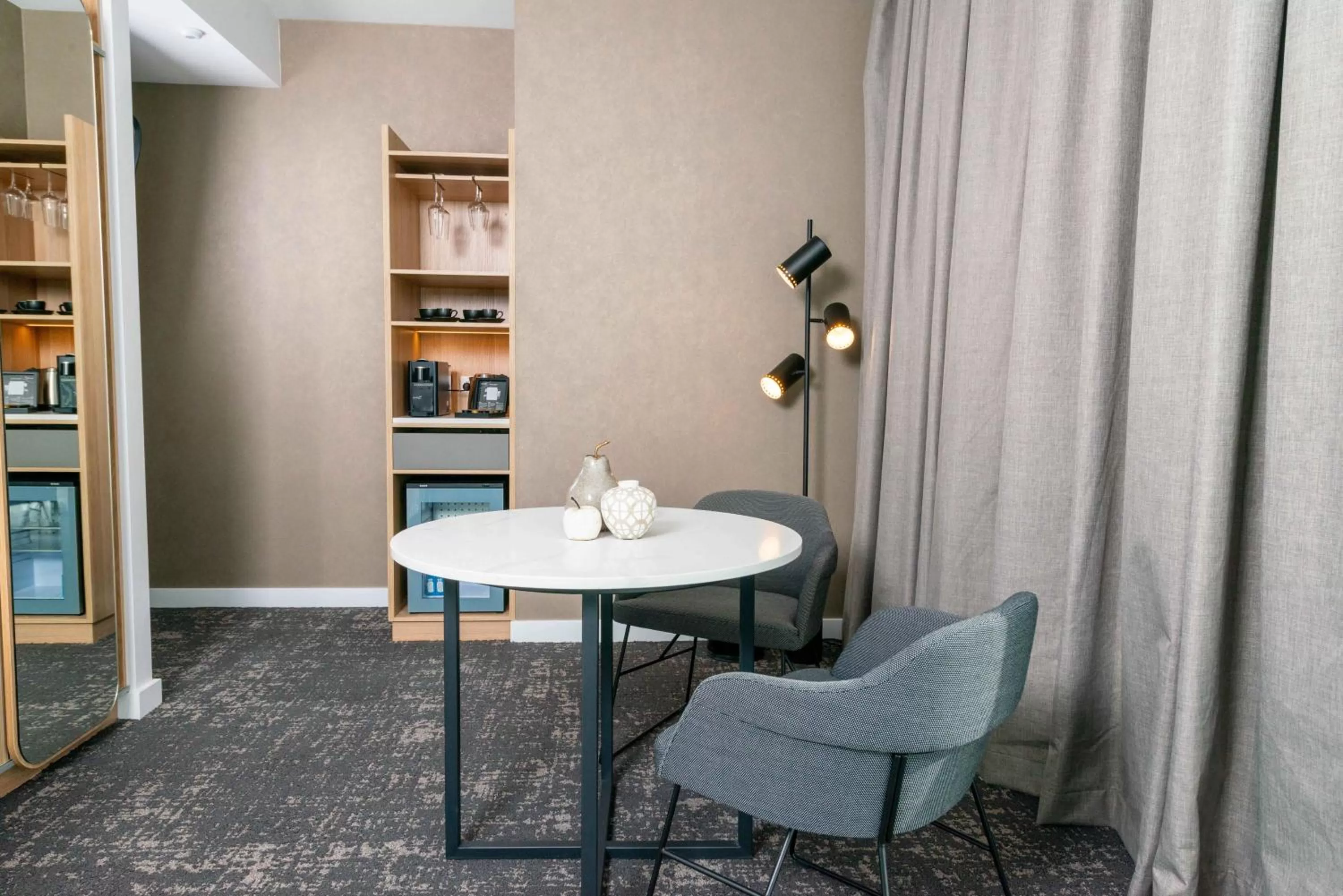 Photo of the whole room in Crowne Plaza Adelaide by IHG