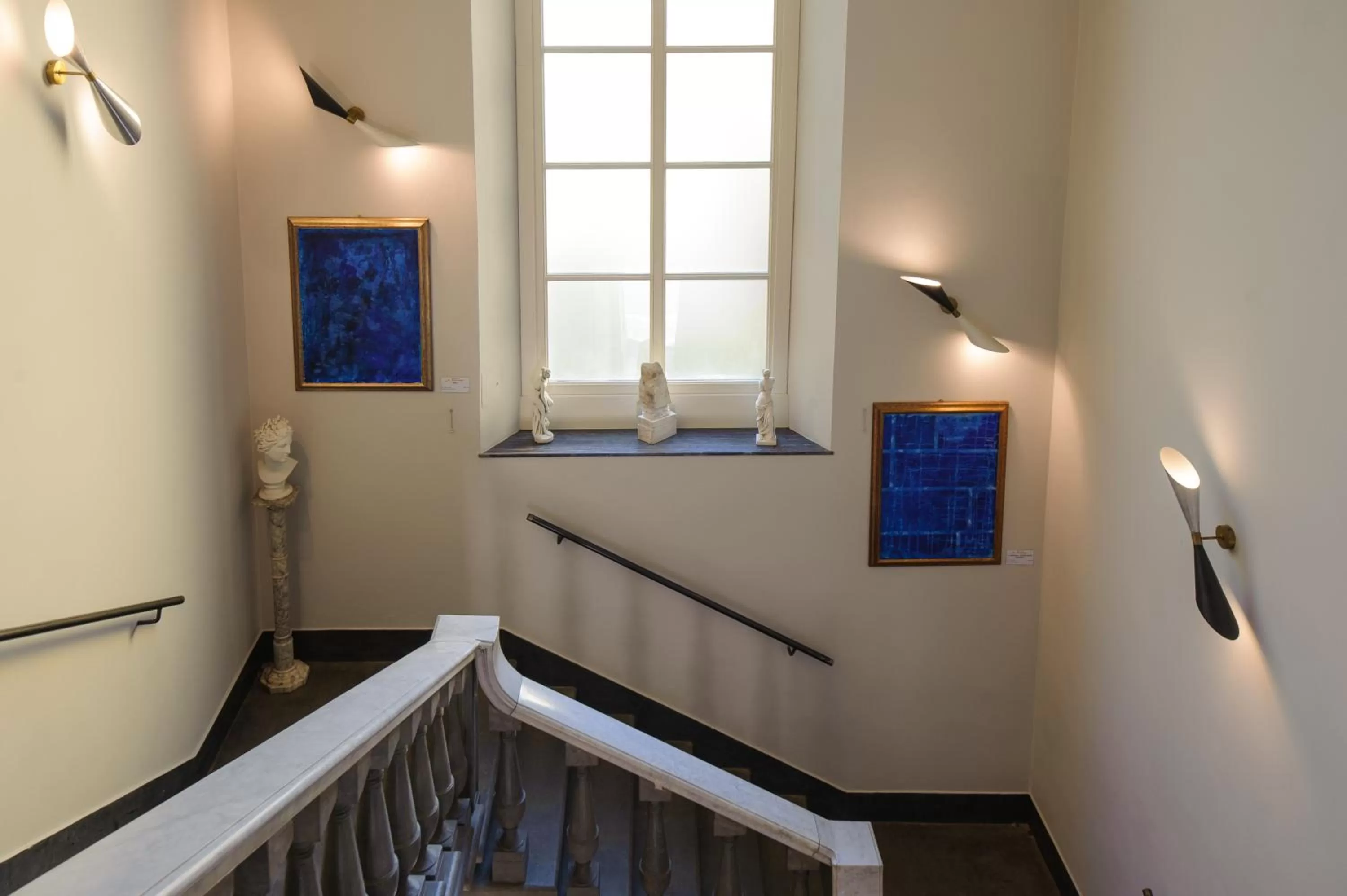 Decorative detail, Bed in Hotel Lungarno Vespucci 50