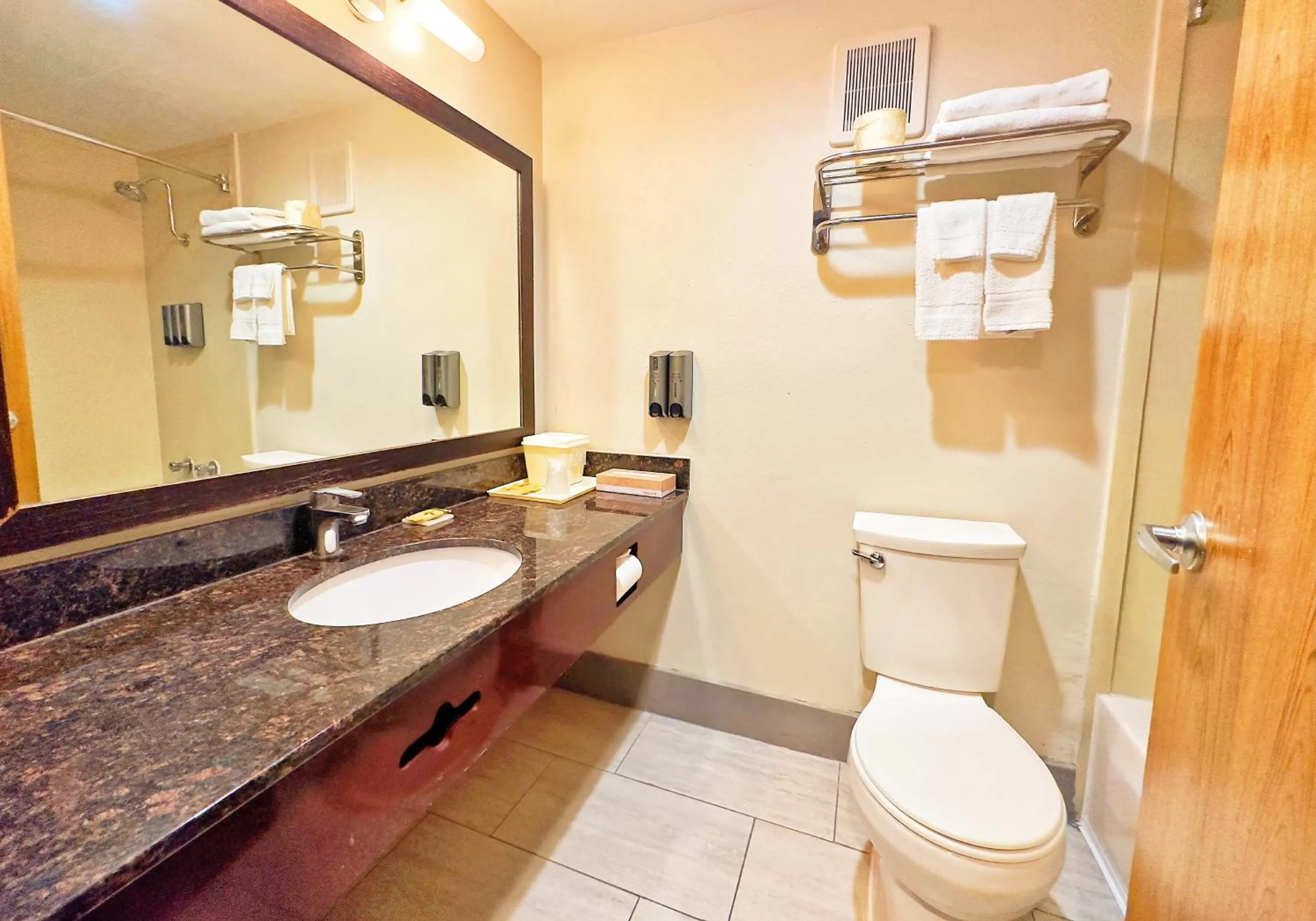 Toilet in Lincoln Hotel Monterey Park Los Angeles