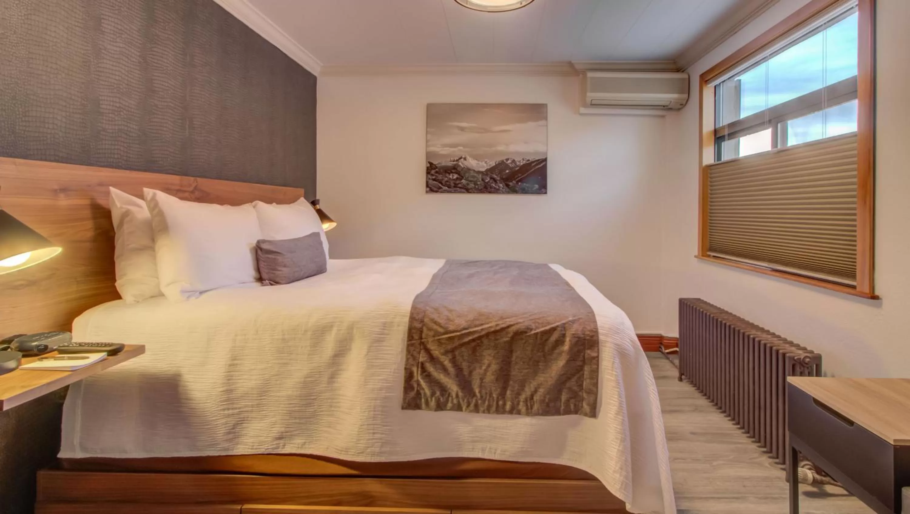 Bedroom, Bed in The Bristol Hotel