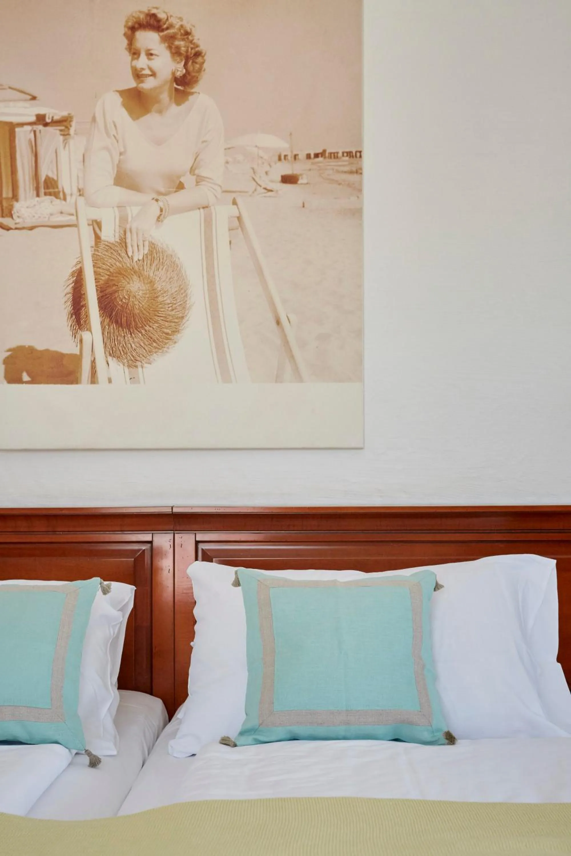 Photo of the whole room, Bed in Seewirt & Haus Attila