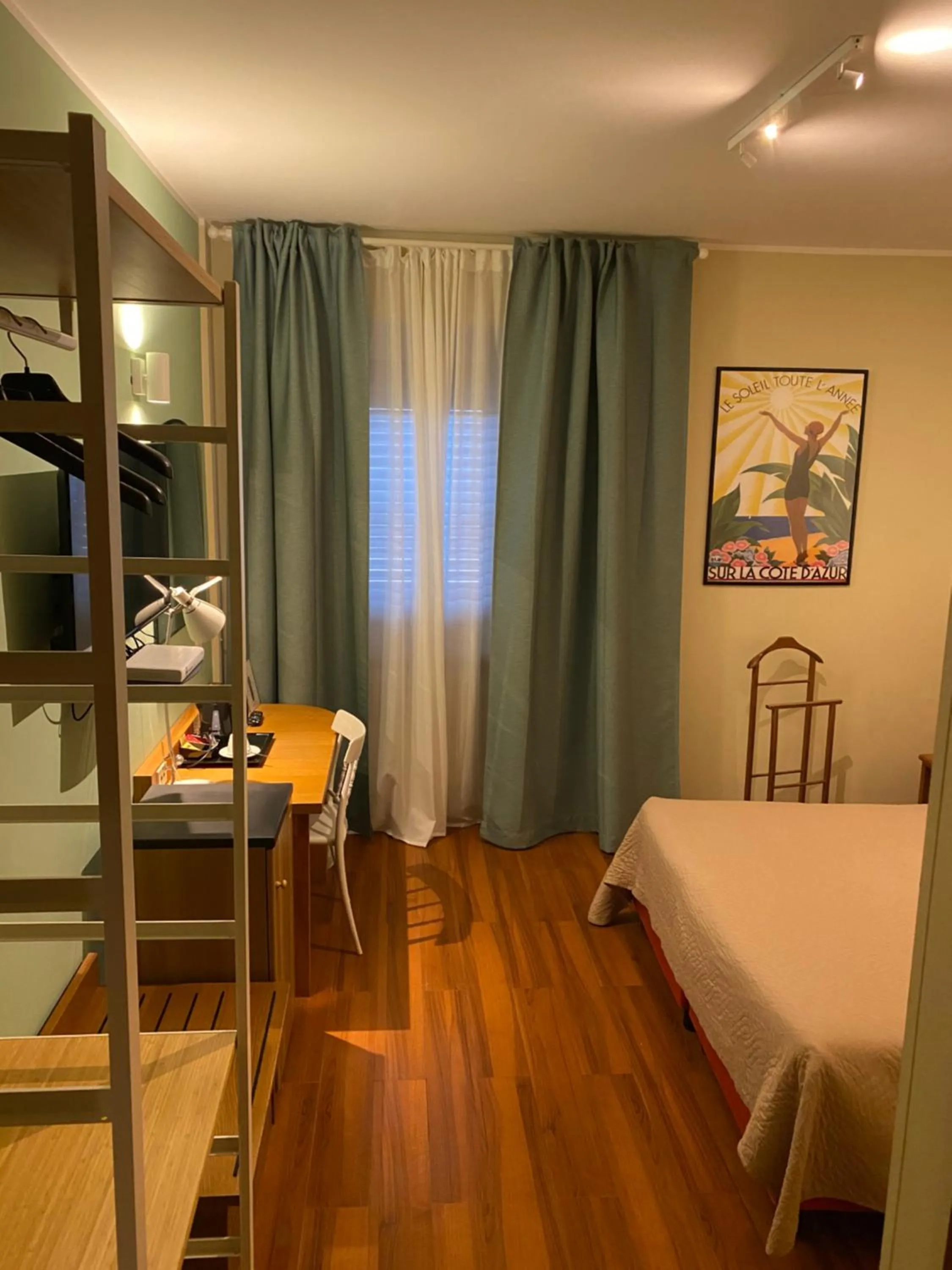 TV and multimedia, Bed in Hotel Europa