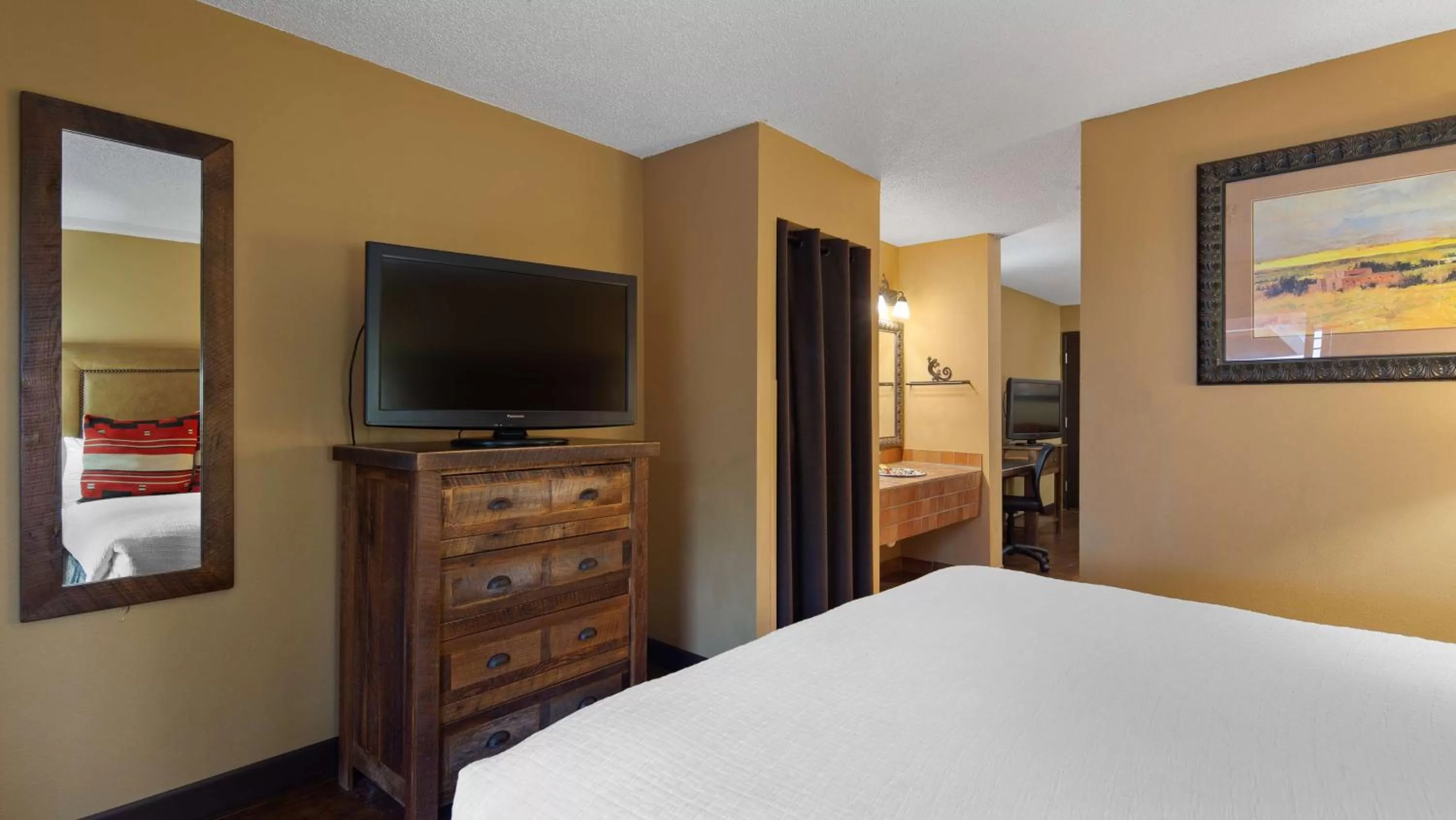 King Suite - Non-Smoking in Best Western Plus Inn of Santa Fe