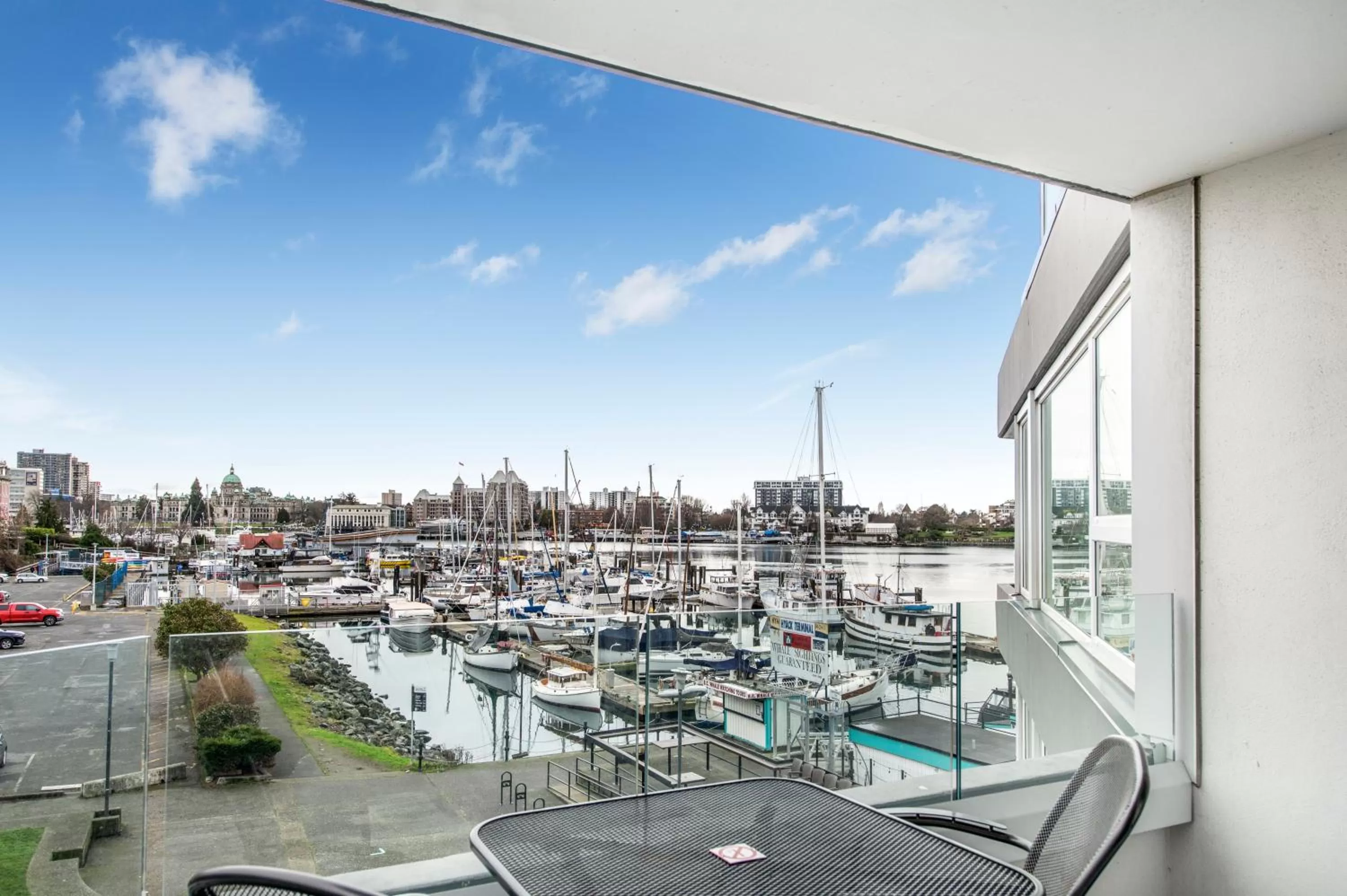 Balcony/Terrace in Victoria Regent Waterfront Hotel & Suites