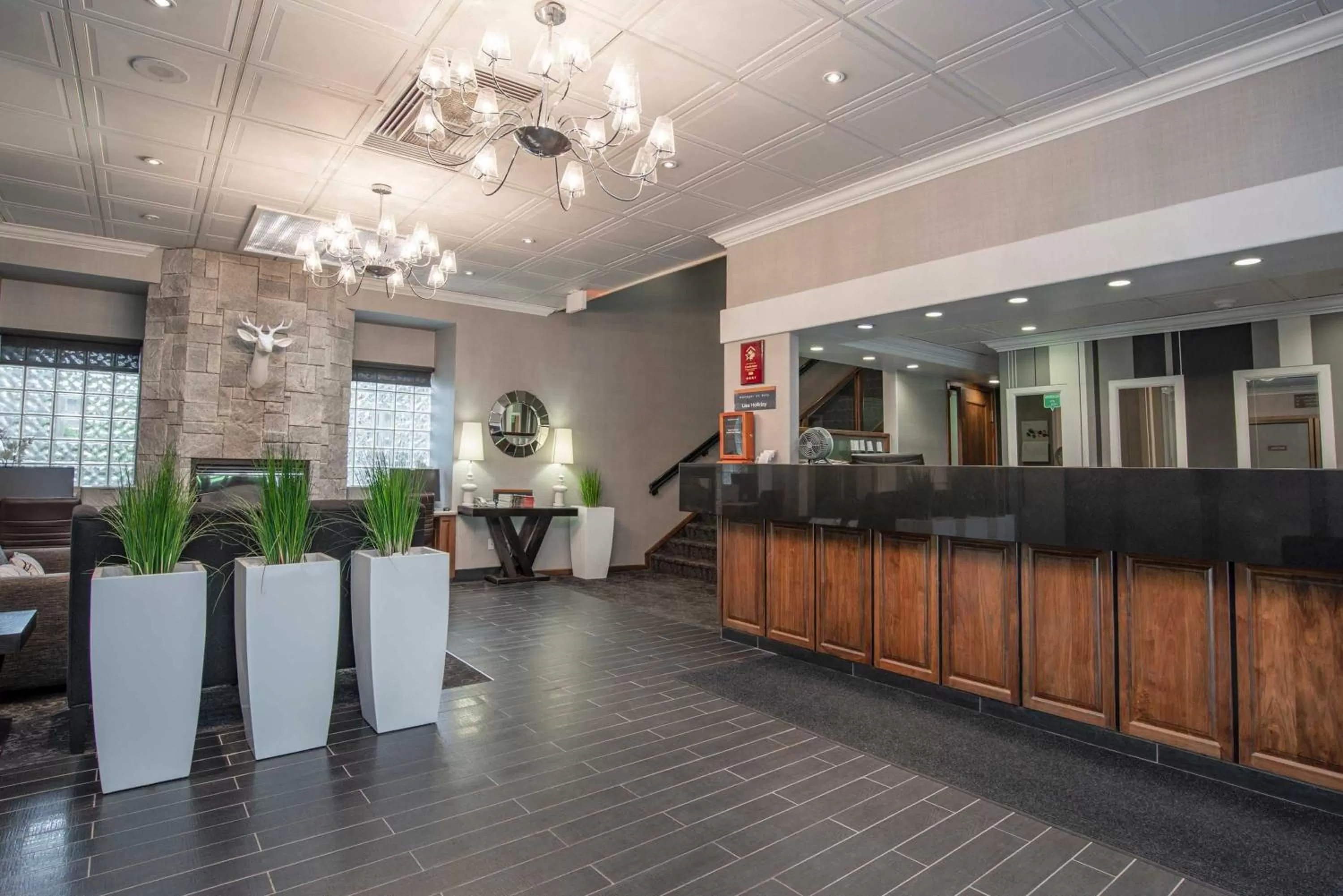 Lobby or reception in Sandman Hotel Revelstoke