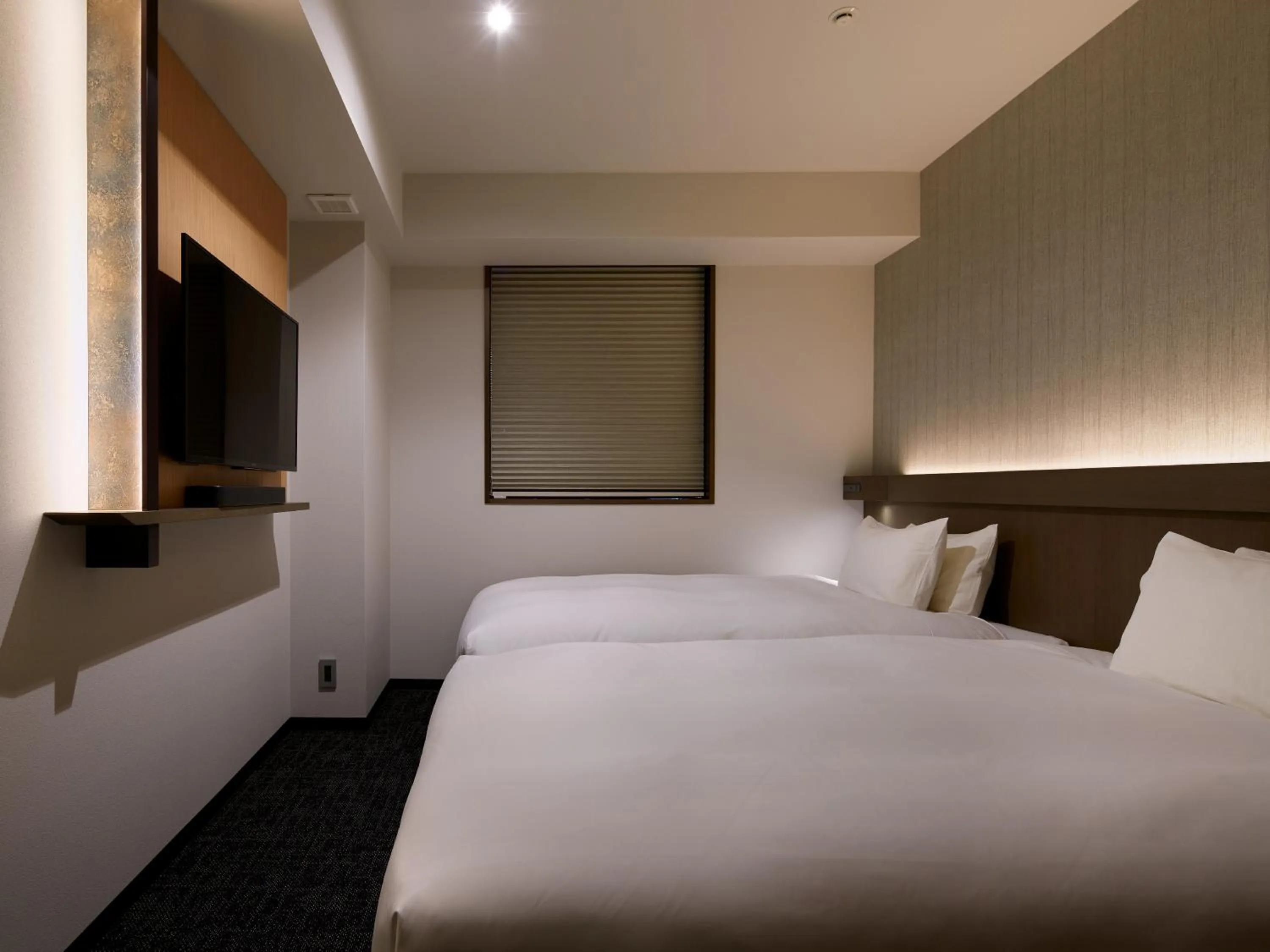 Bed in Agora Tokyo Ginza