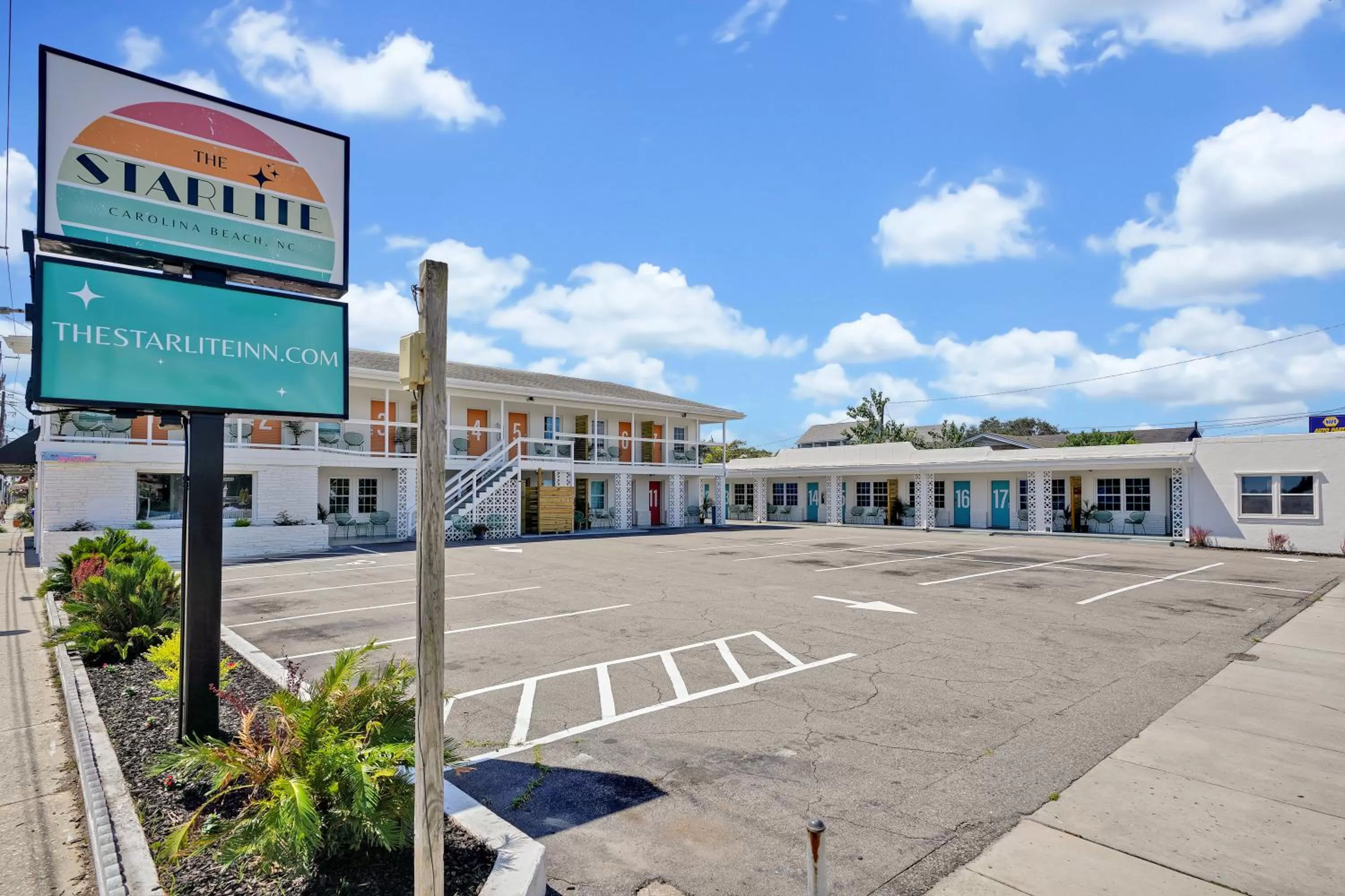 Street view in The Starlite Inn