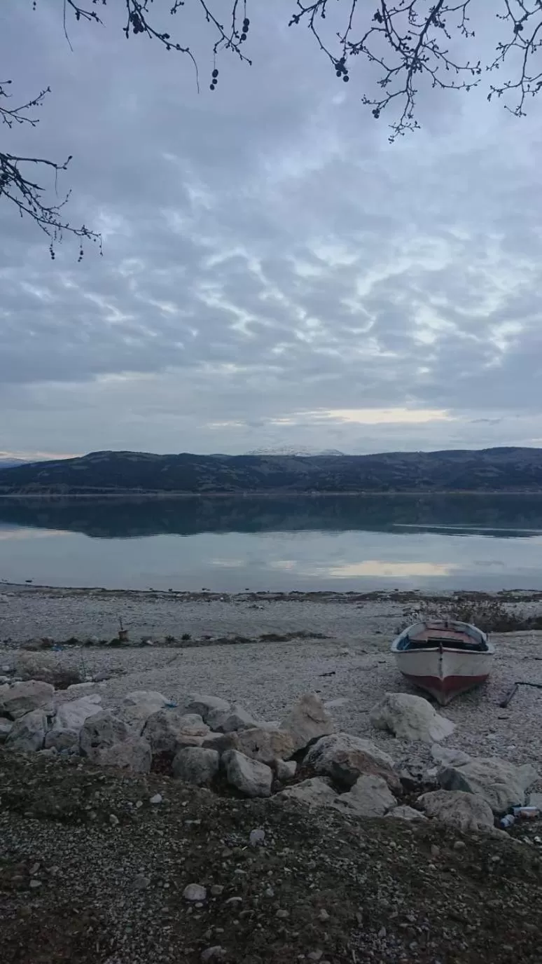 Lake view in Ali's Pension ada alis