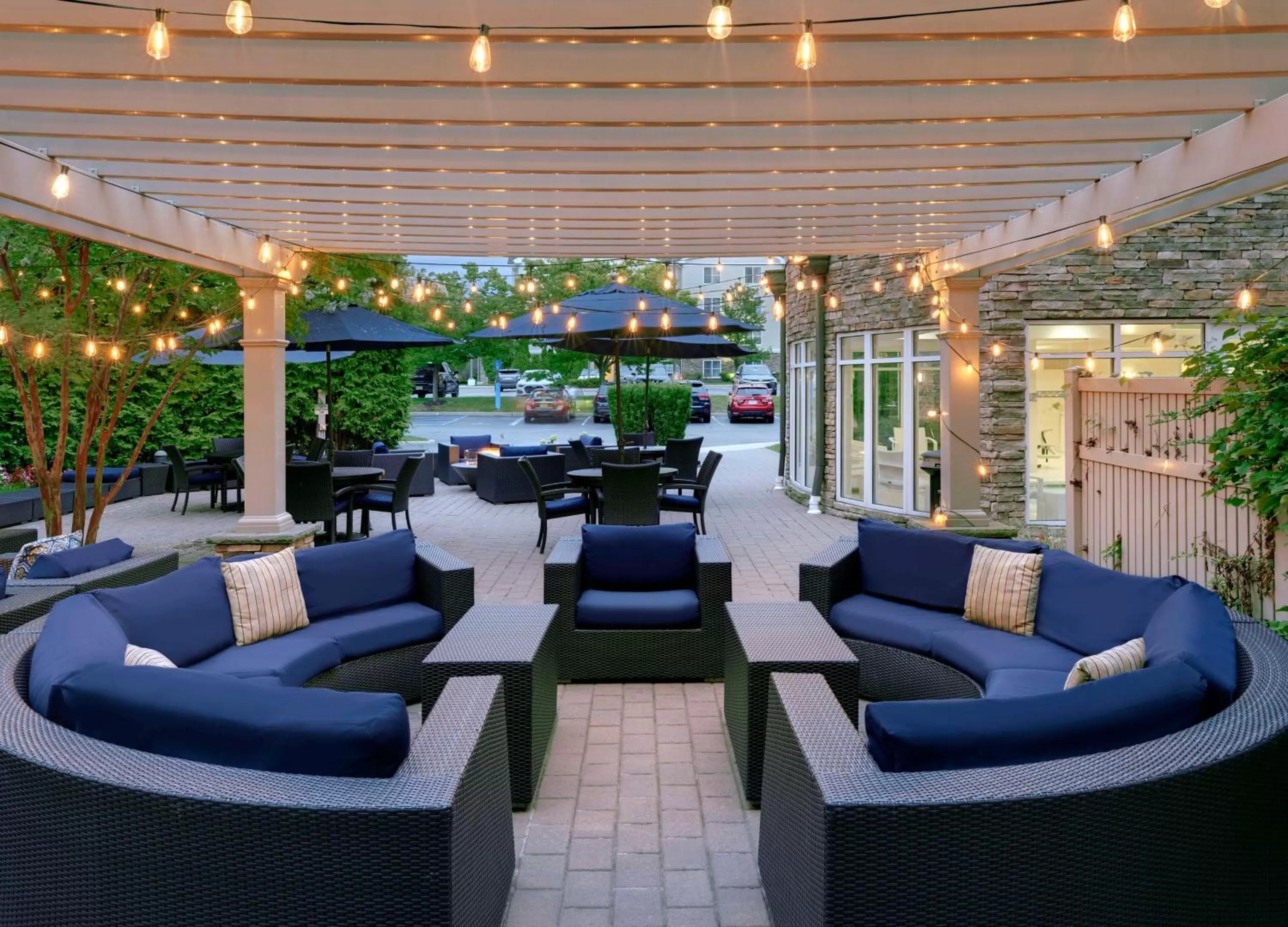 Patio in Hilton Garden Inn Melville