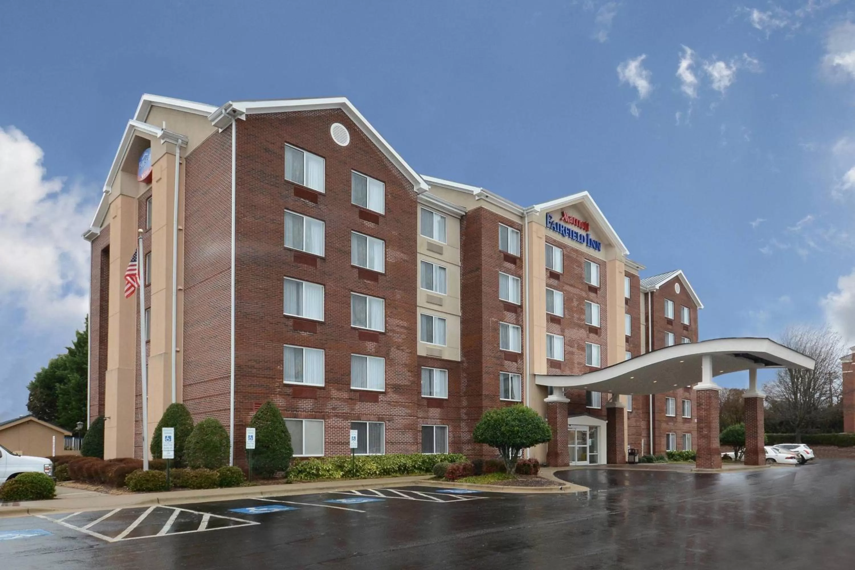 Property building in Fairfield Inn Greensboro Airport