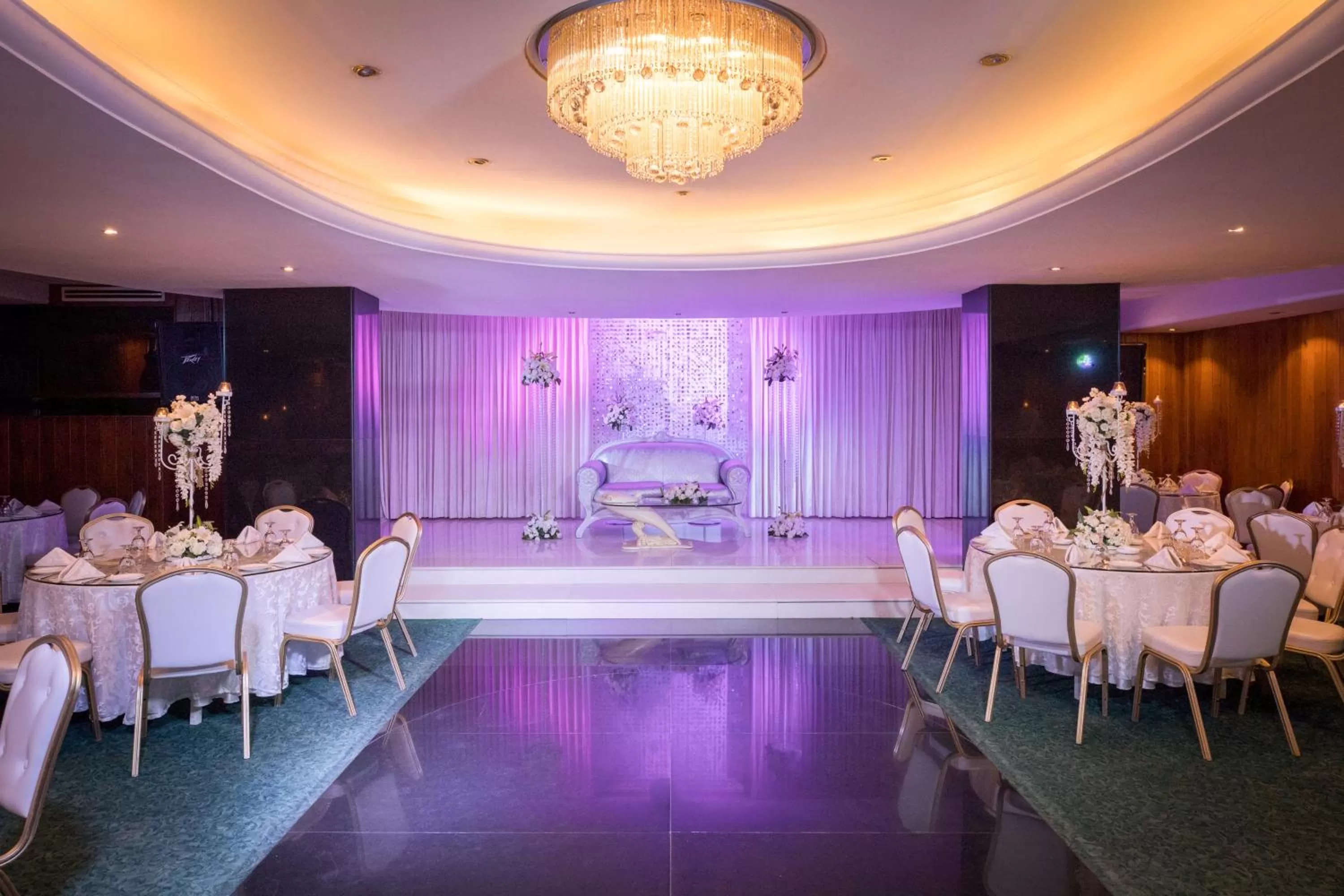 Restaurant/places to eat in Amman International Hotel