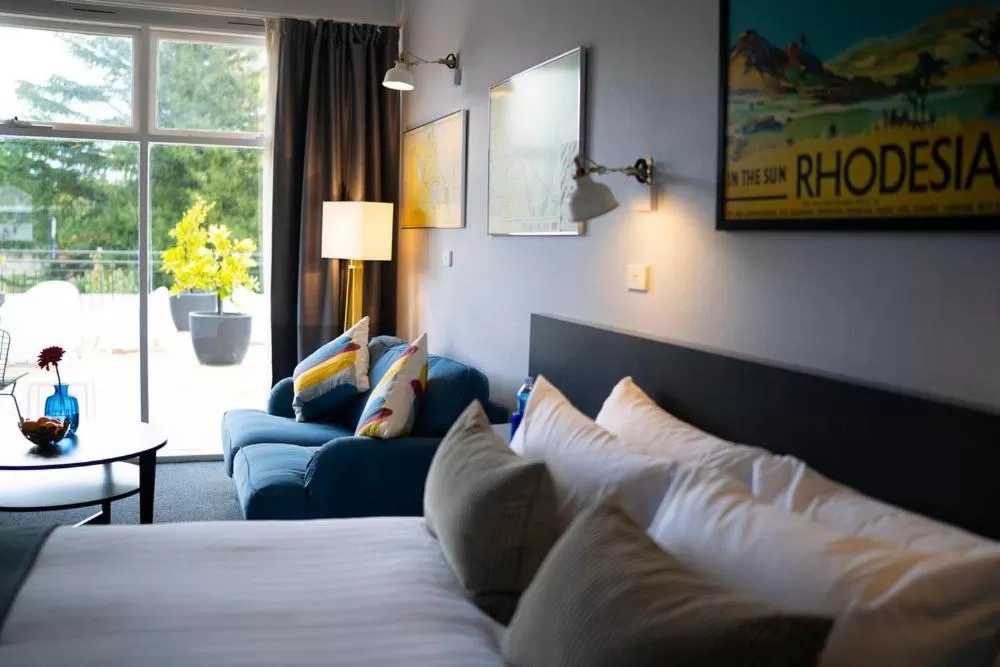 Oriana King Terrace Suite in The Oriana Orange - Retro Hotel & Resort