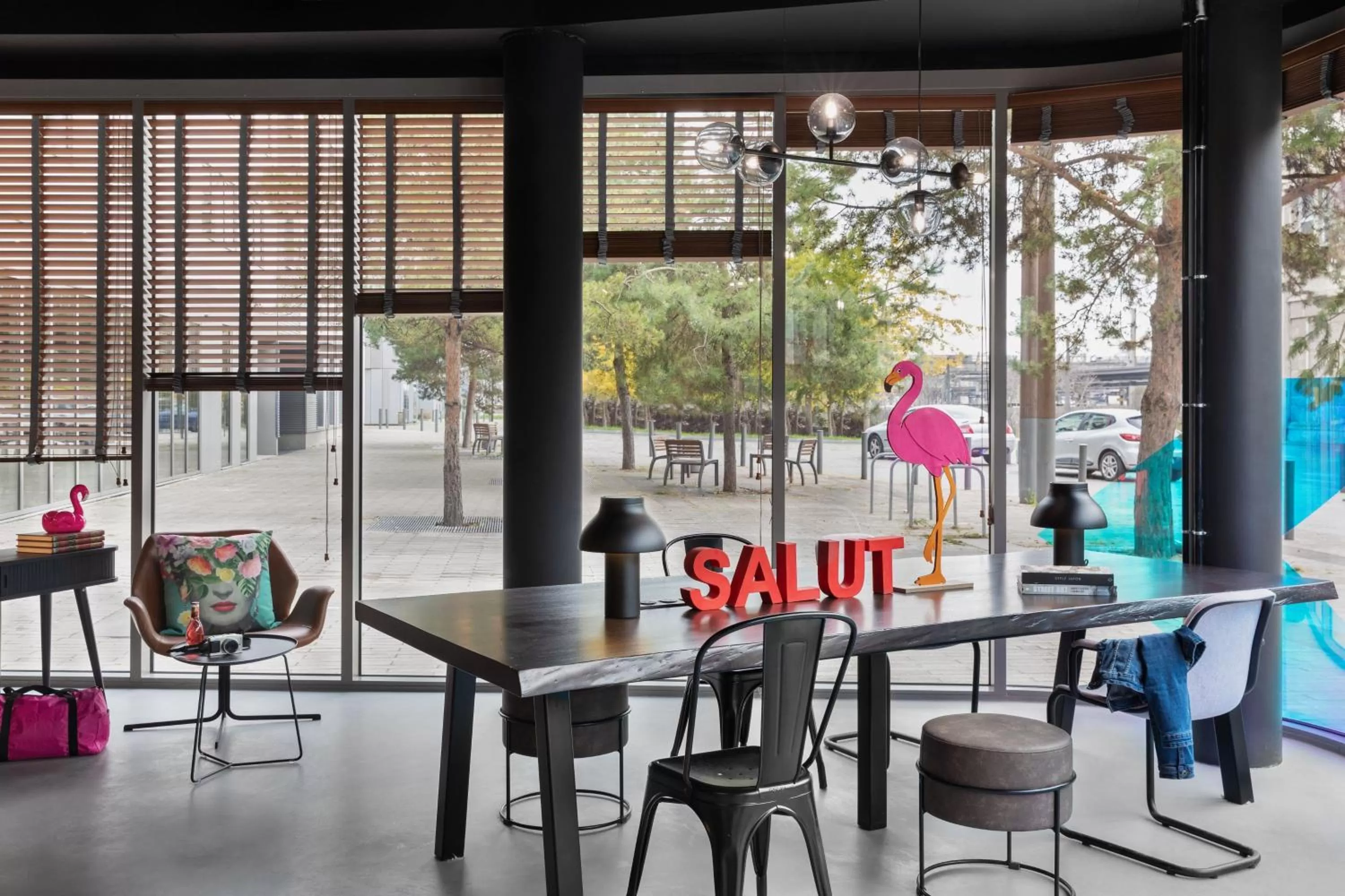 Lobby or reception in Moxy Amiens