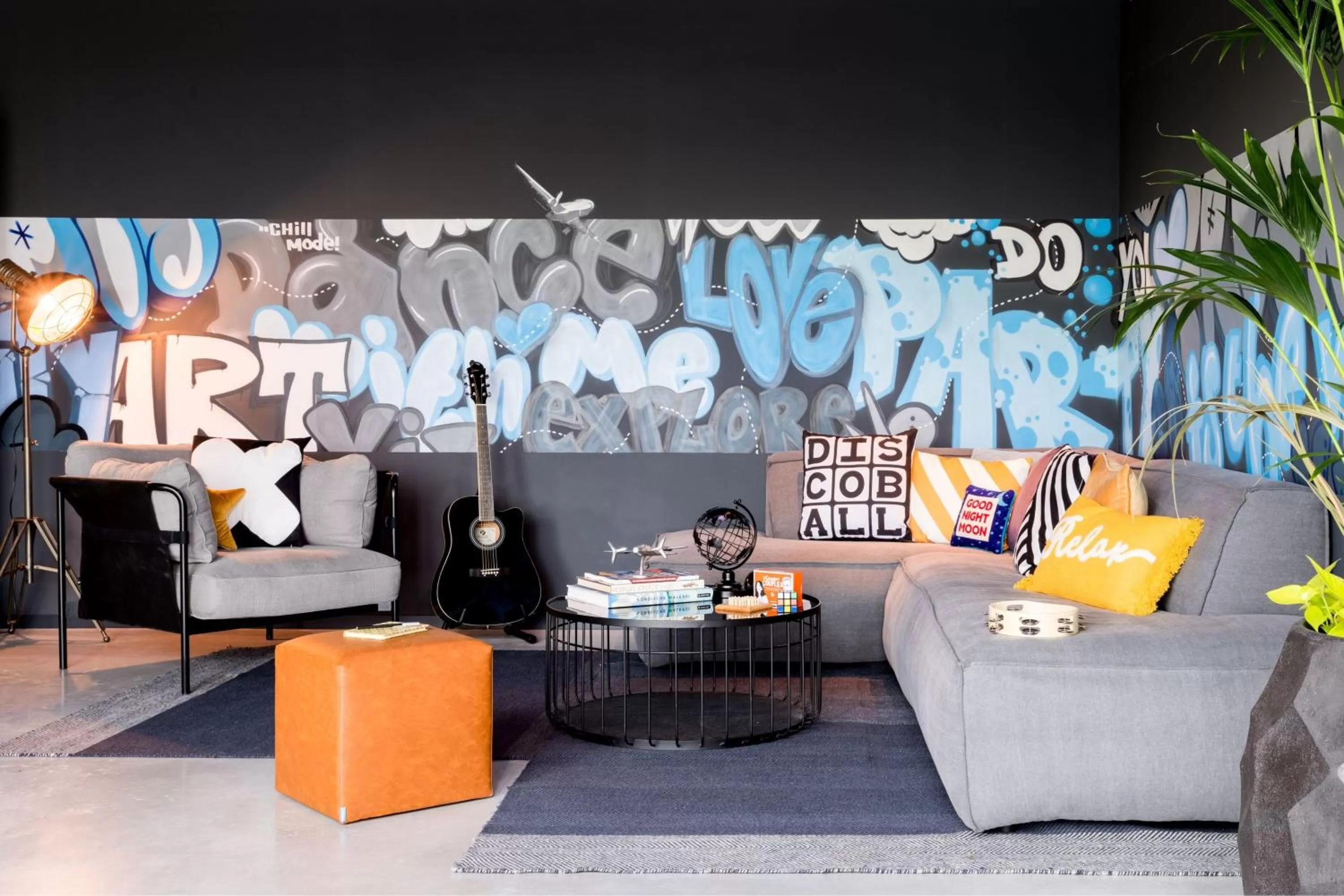 Lobby or reception in Moxy Berlin Airport