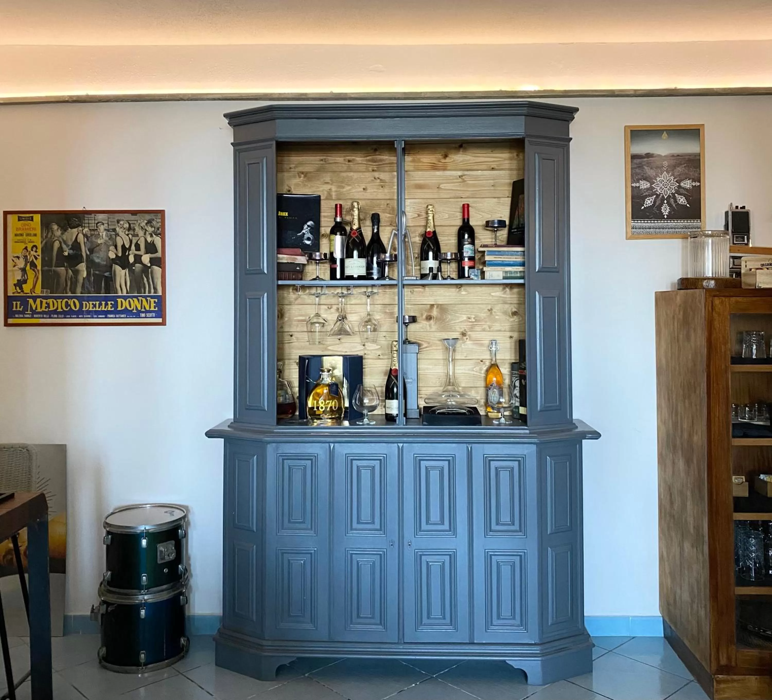 Lounge or bar in Black Market Hotel