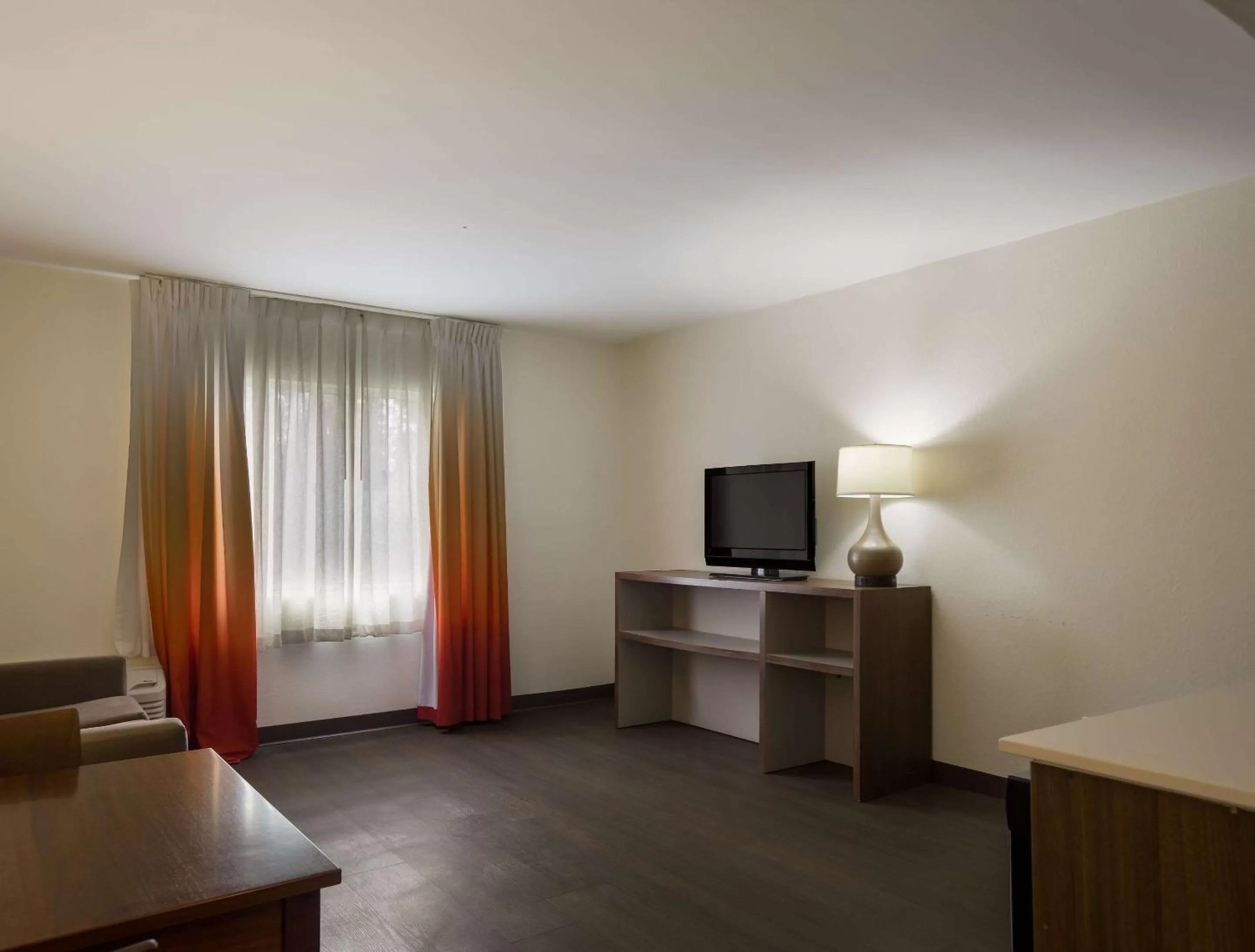 Bedroom in MainStay Suites Savannah Midtown