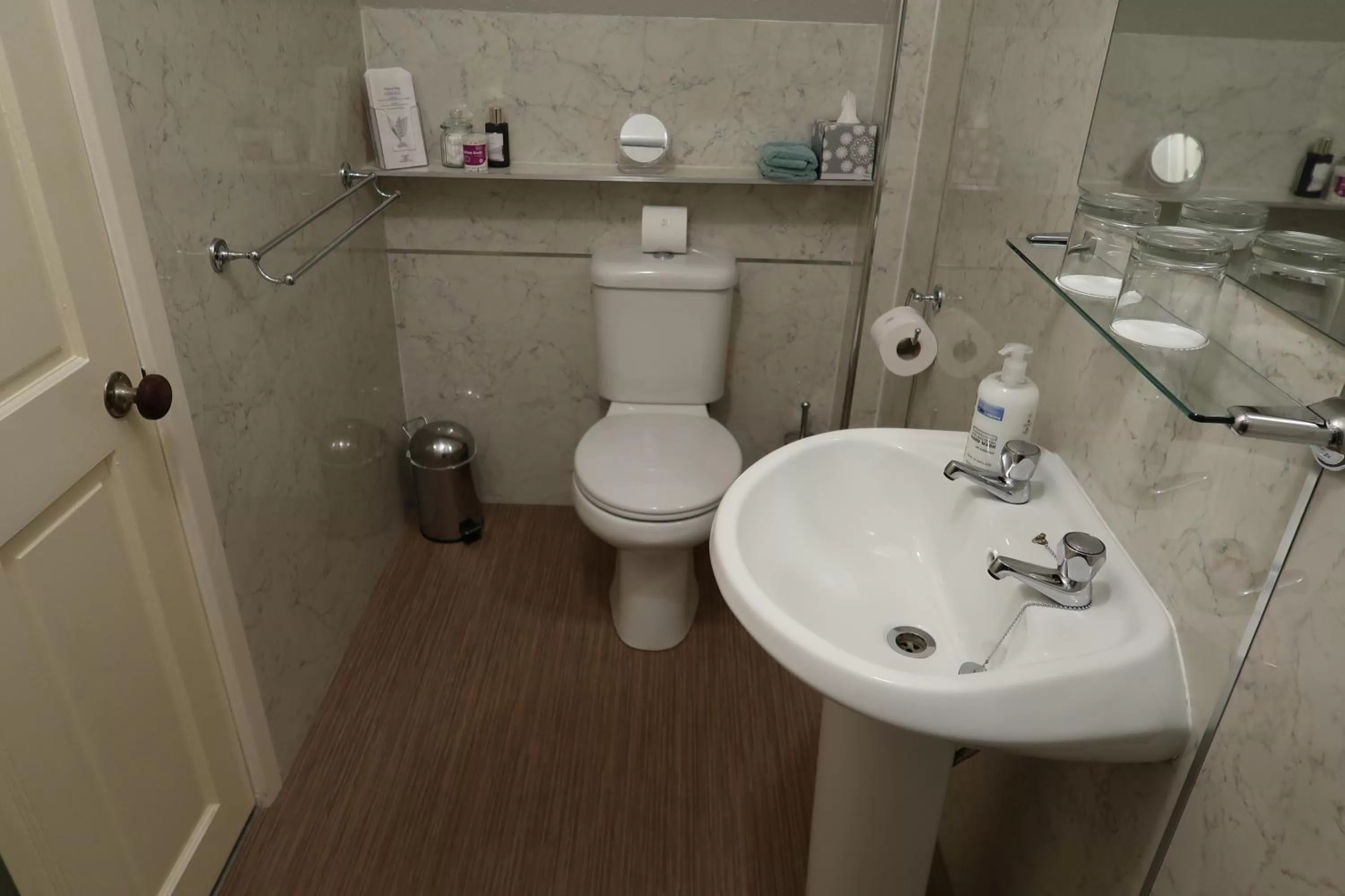 Shower in Corunna Bed & Breakfast and Corunna Cottage