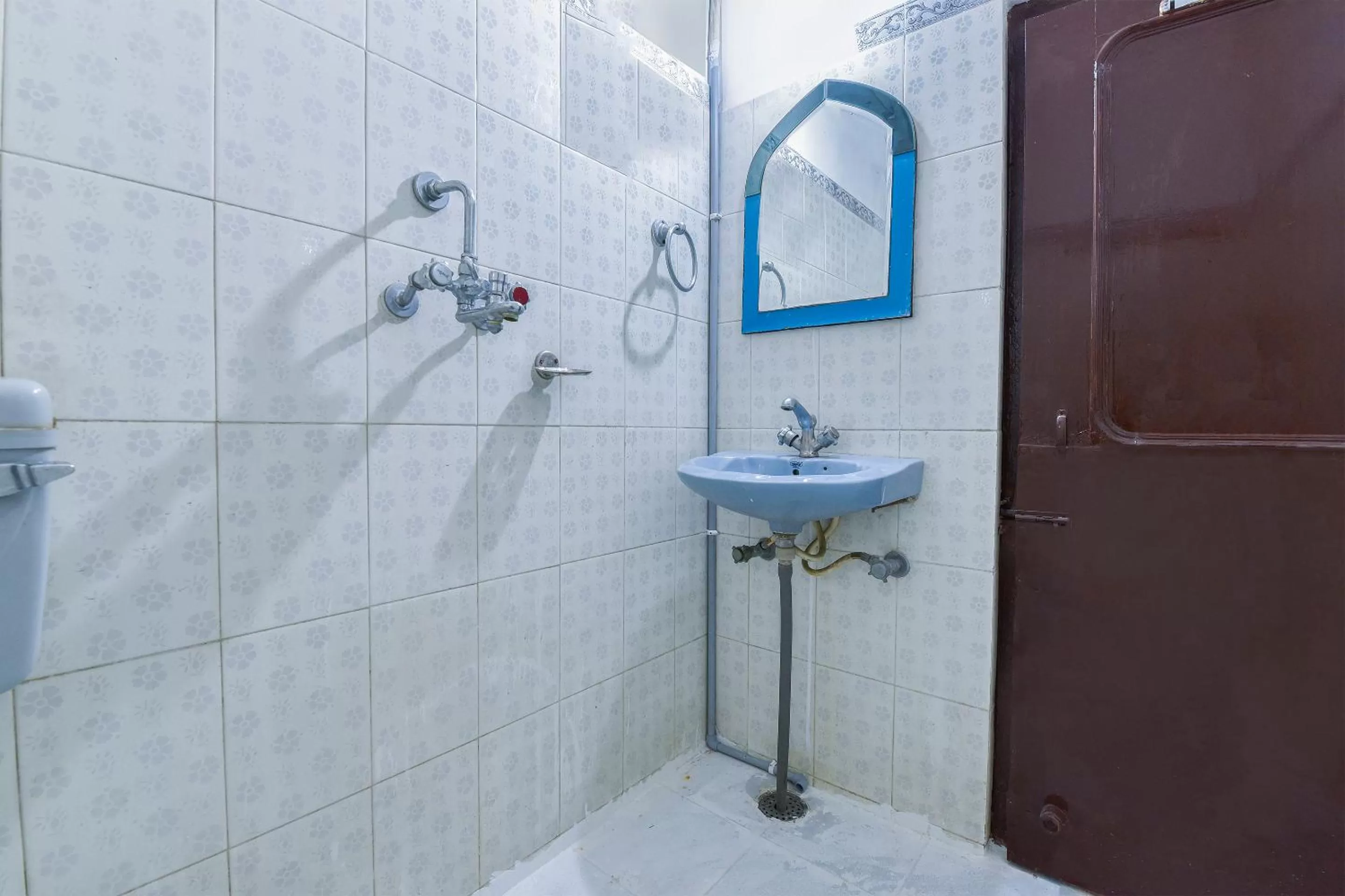 Bathroom in The Maurvi Inn
