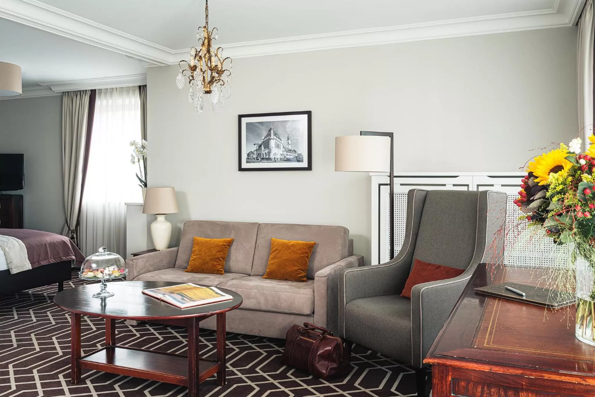 Seating area in Althoff Hotel Fürstenhof