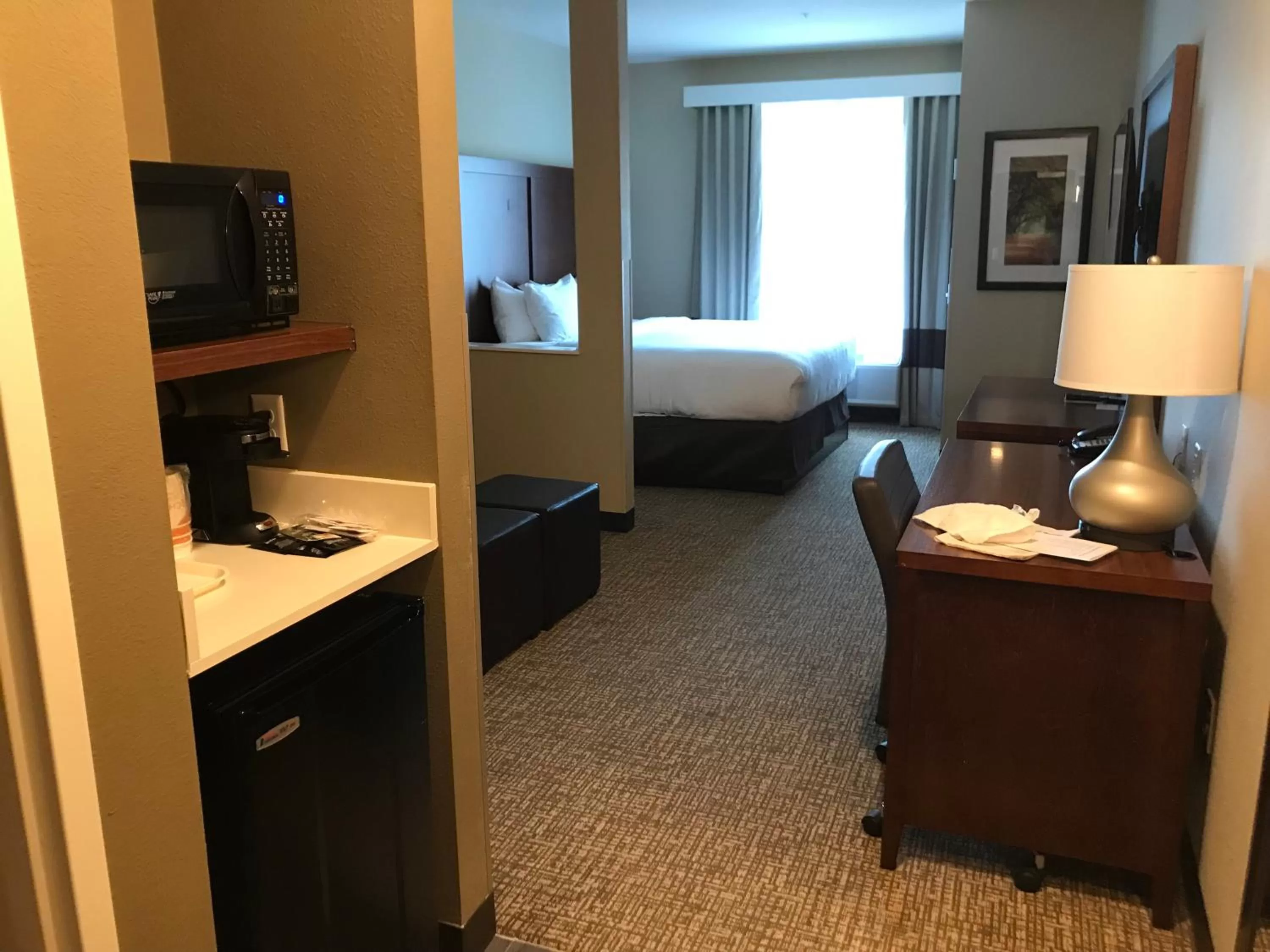 Photo of the whole room, Bed in Comfort Suites Summerville North