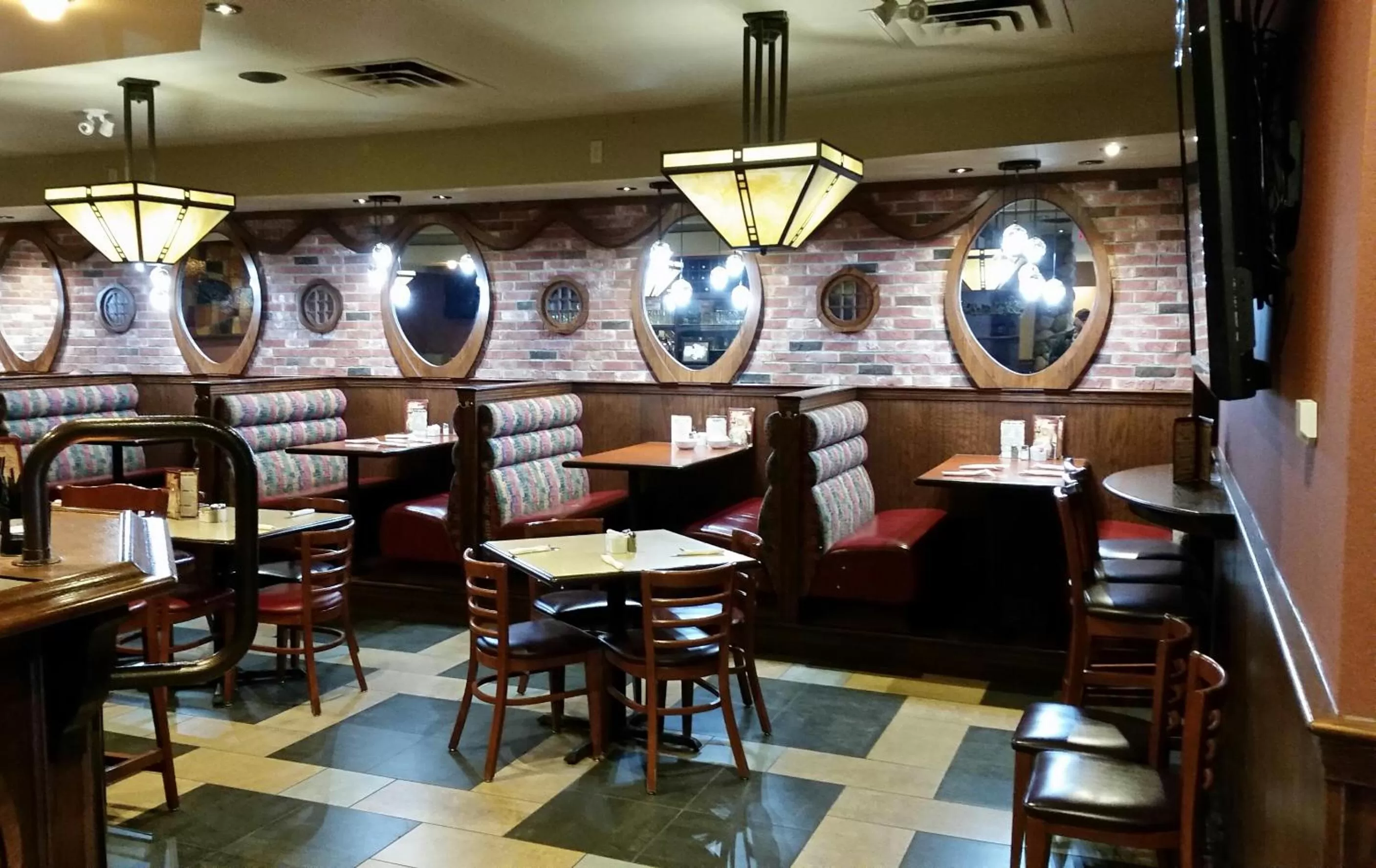 Restaurant/places to eat in Travelodge by Wyndham Simcoe