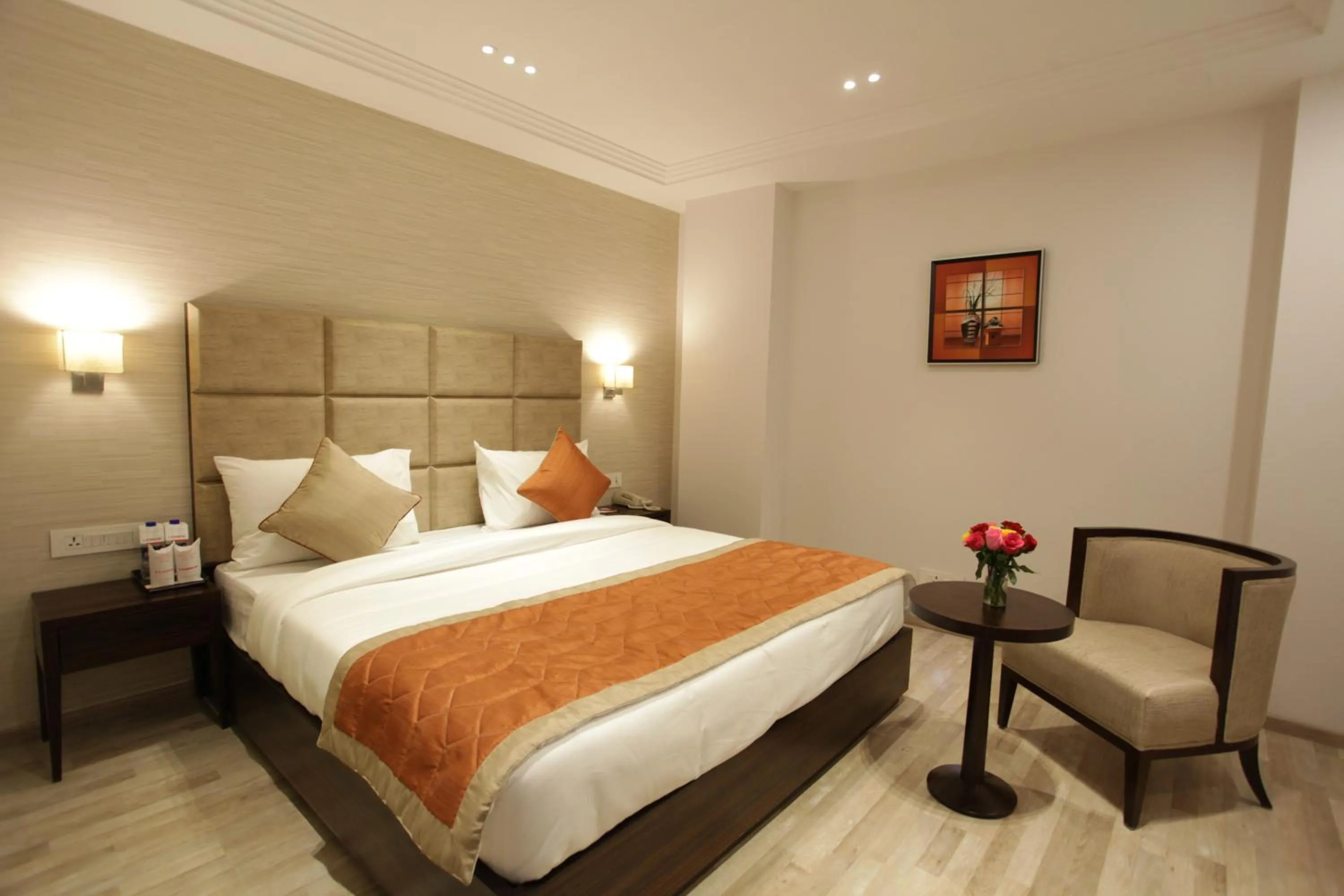 Photo of the whole room, Bed in Kaisons Inn (Near Apollo Hospital)