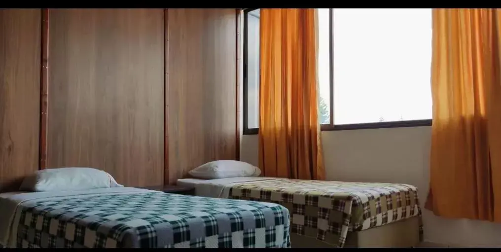 Standard Twin Room in Hotel Mónaco de Fusa Standard Twin Room in Hotel Mónaco de Fusa