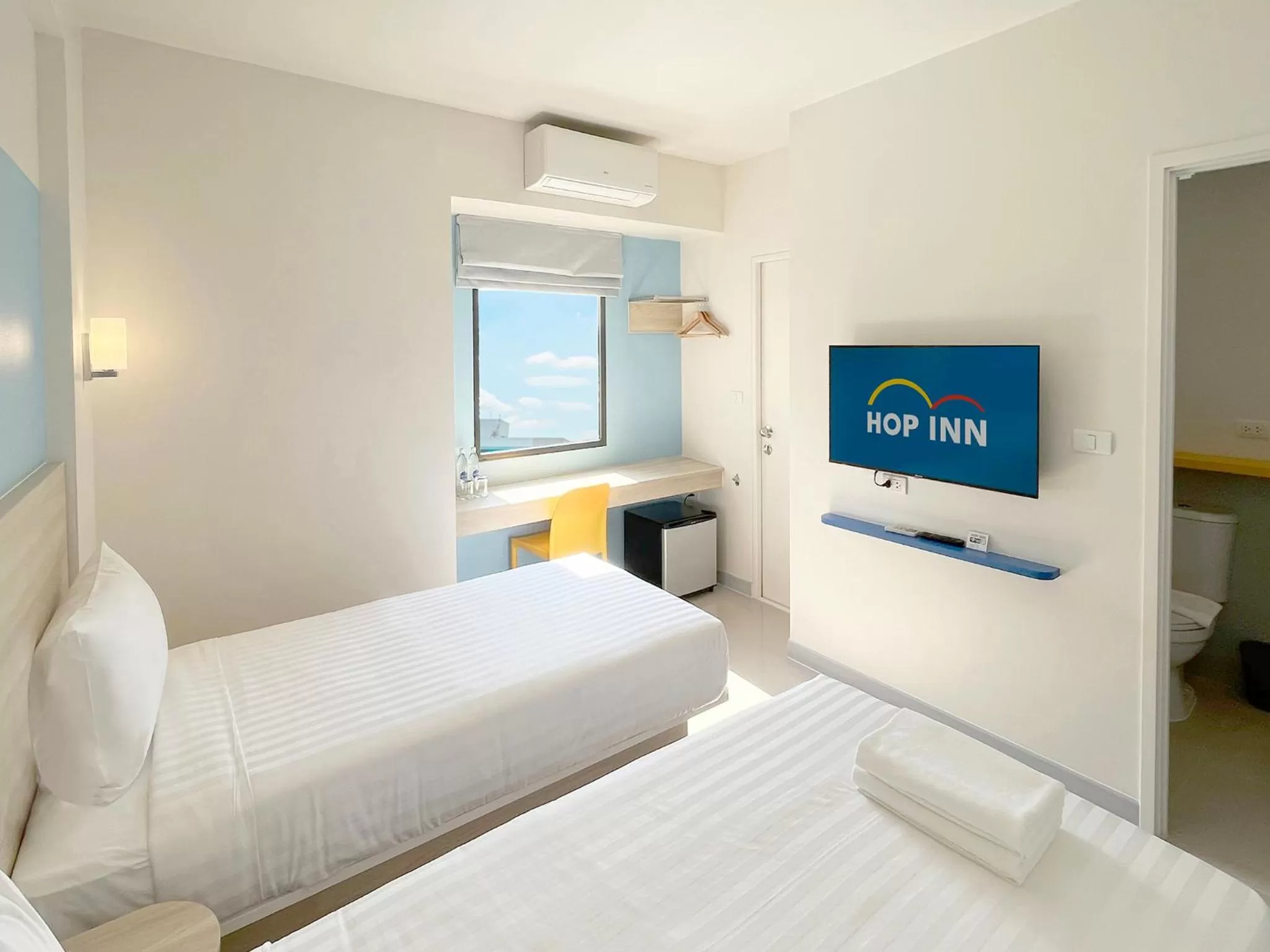 Bedroom, Bed in HOP INN Bangkok Bangna