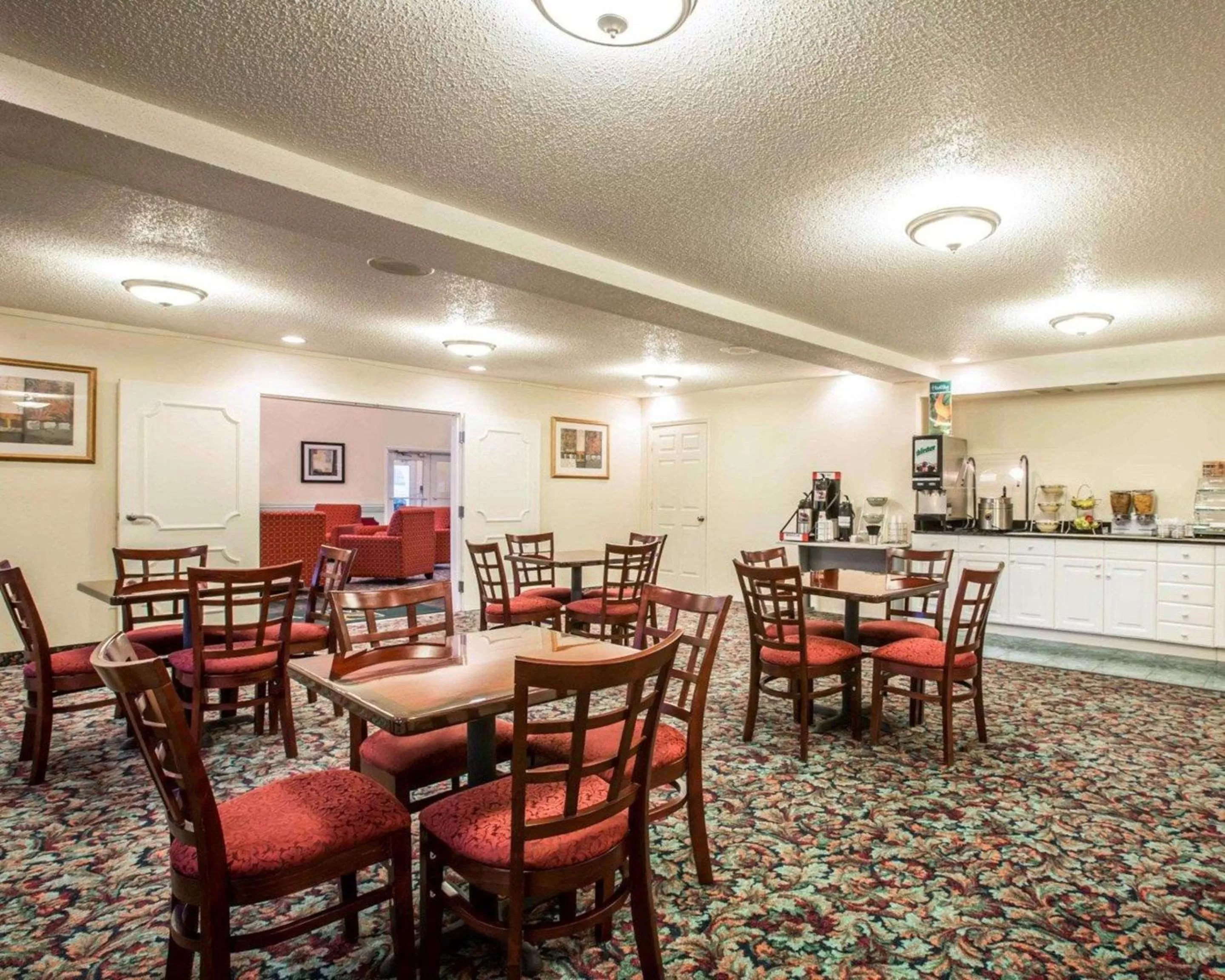 Restaurant/places to eat in Quality Inn Andrews