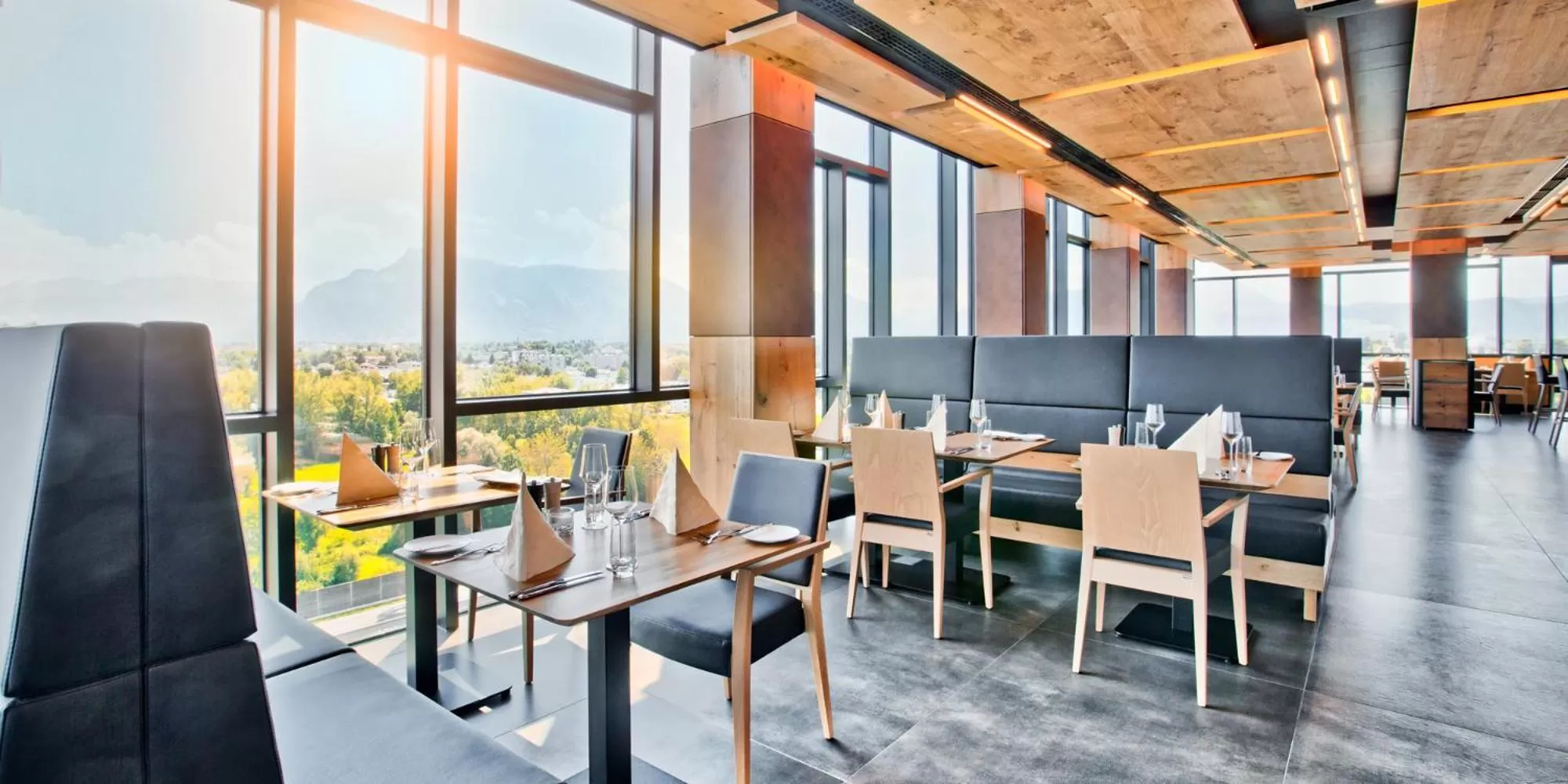 Restaurant/places to eat in COOL MAMA Hotel Salzburg