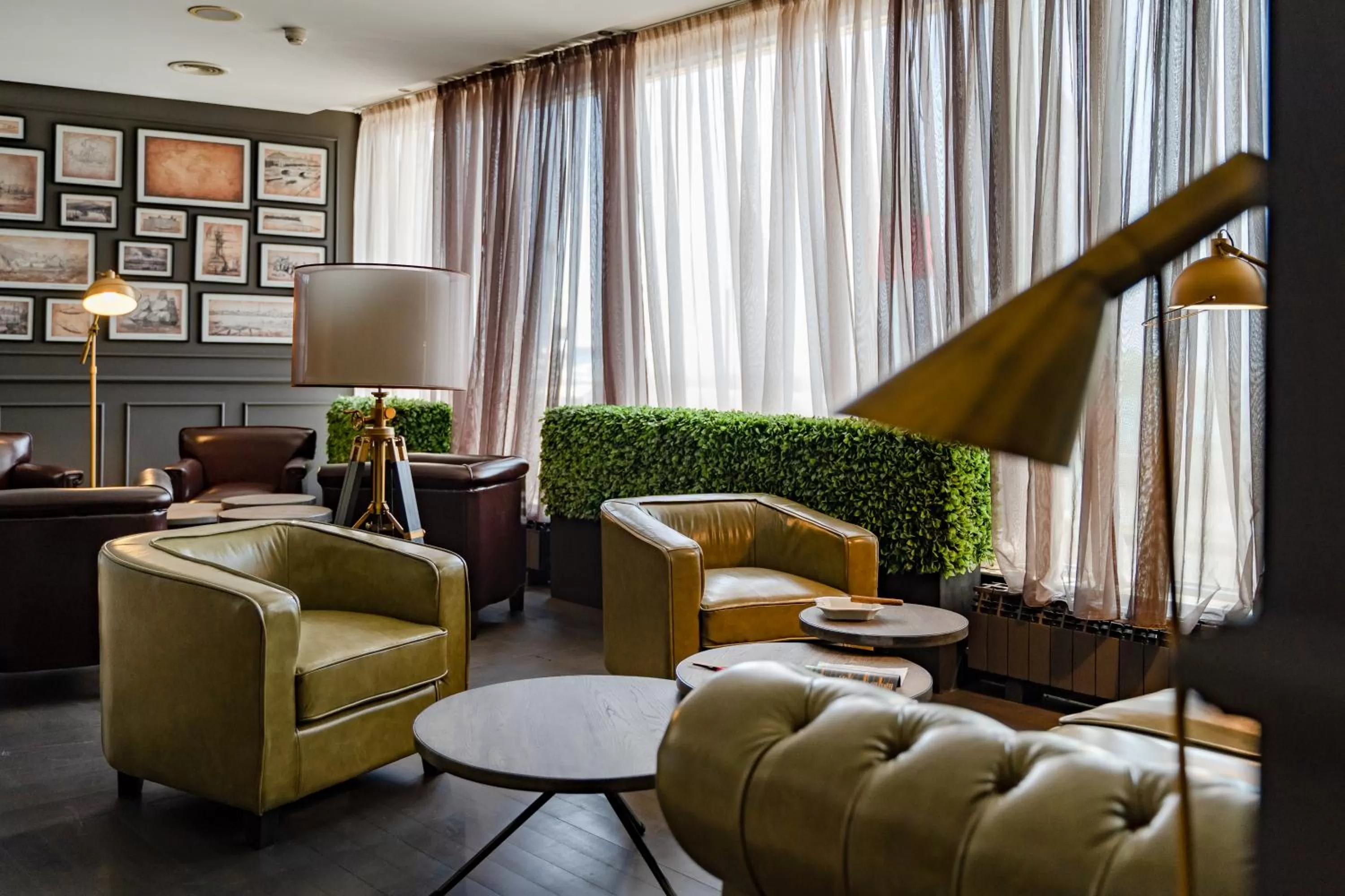 Panorama Hotel - Free EV Charging Station