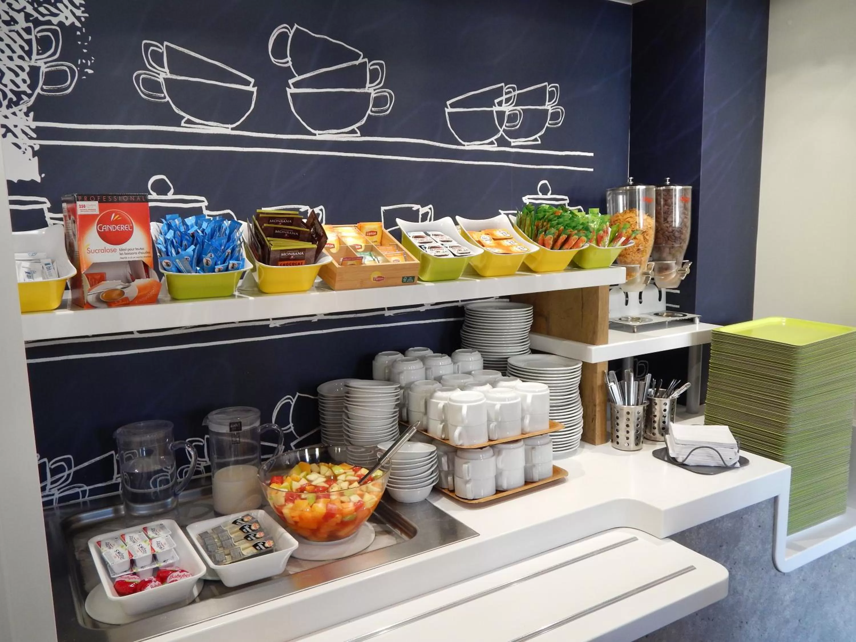 Buffet breakfast in ibis budget Limoges Centre Gare