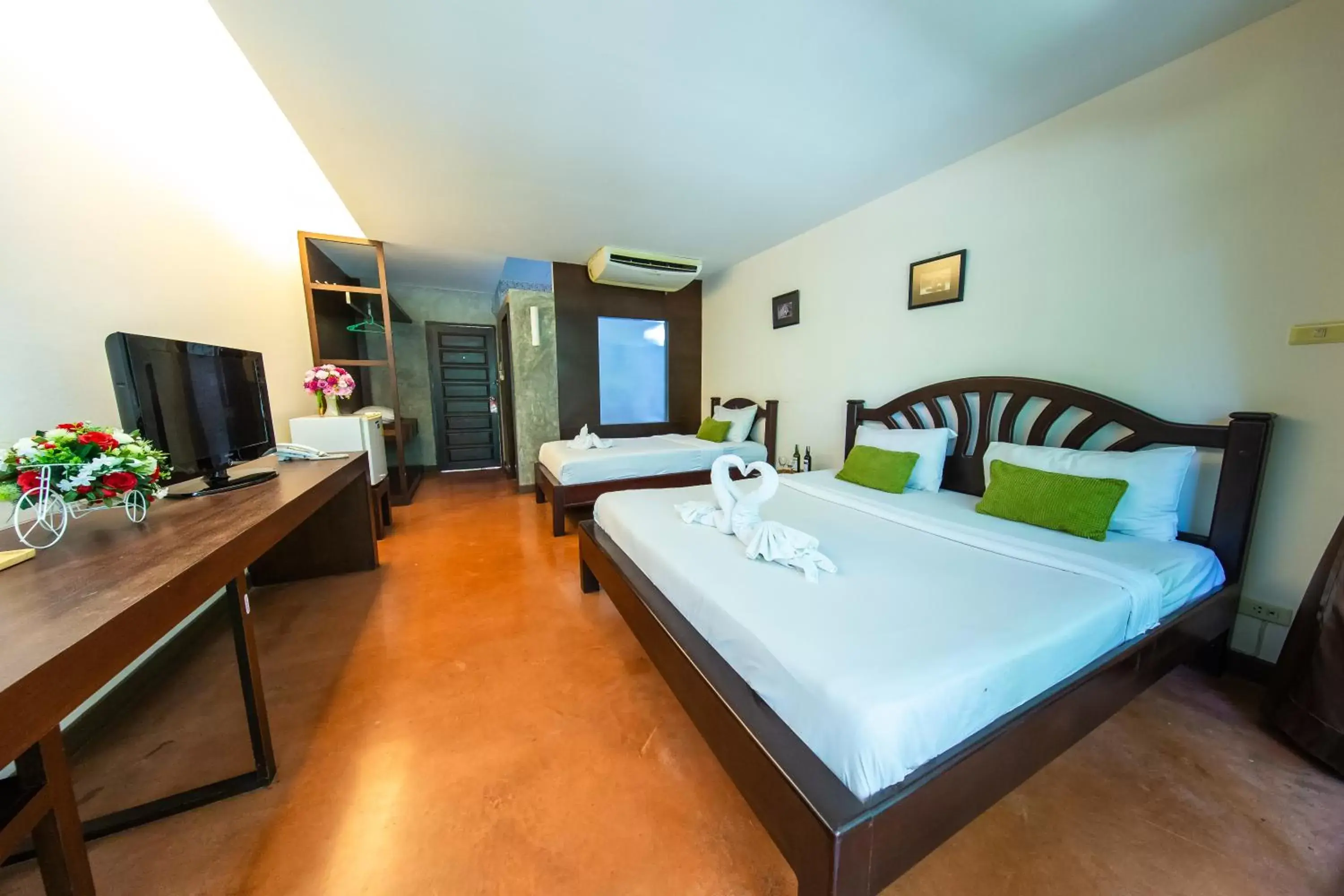 Superior Triple Room in The RiverKwai Bridge Resort Superior Triple Room in The RiverKwai Bridge Resort