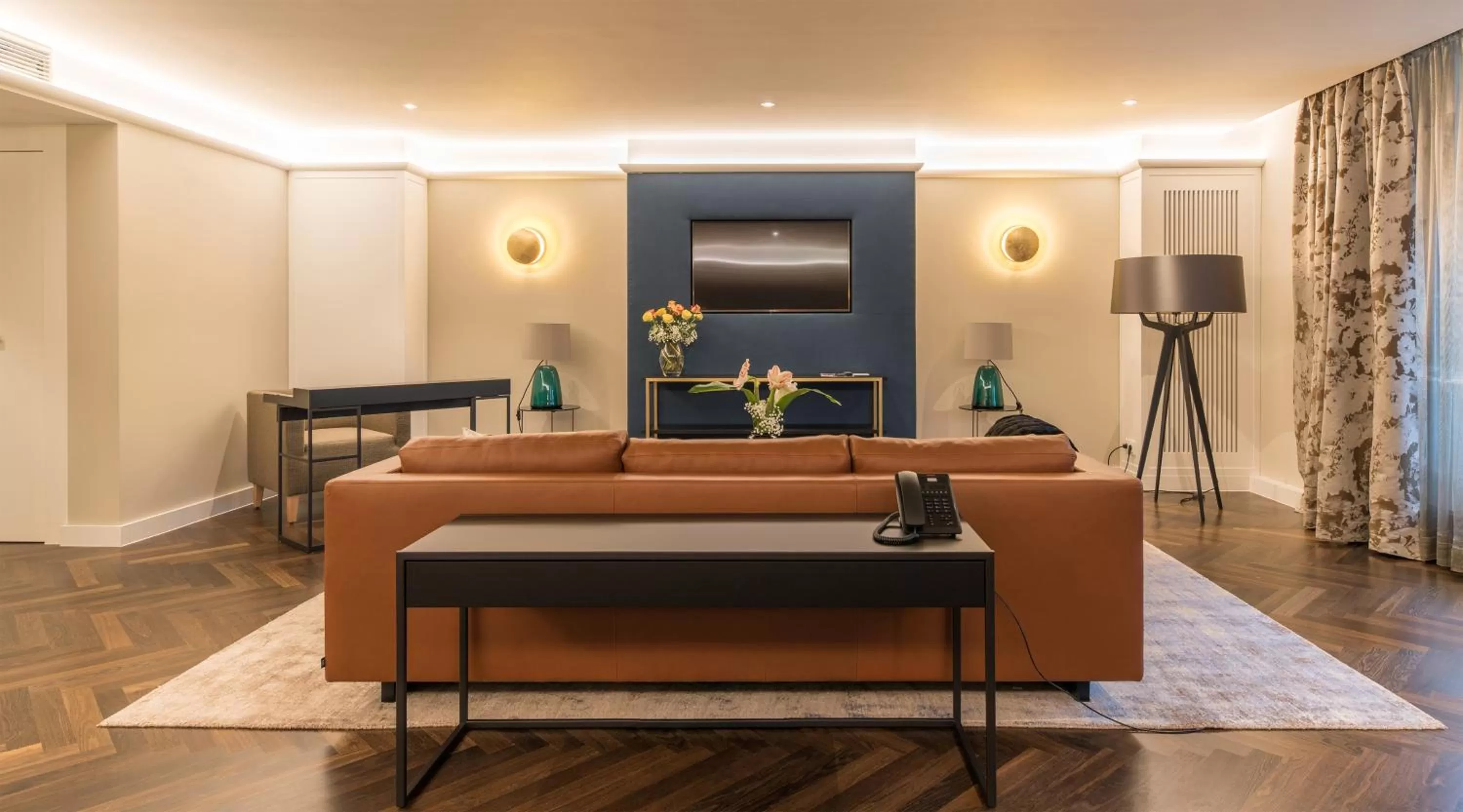 TV and multimedia in Hotel Bayerischer Hof