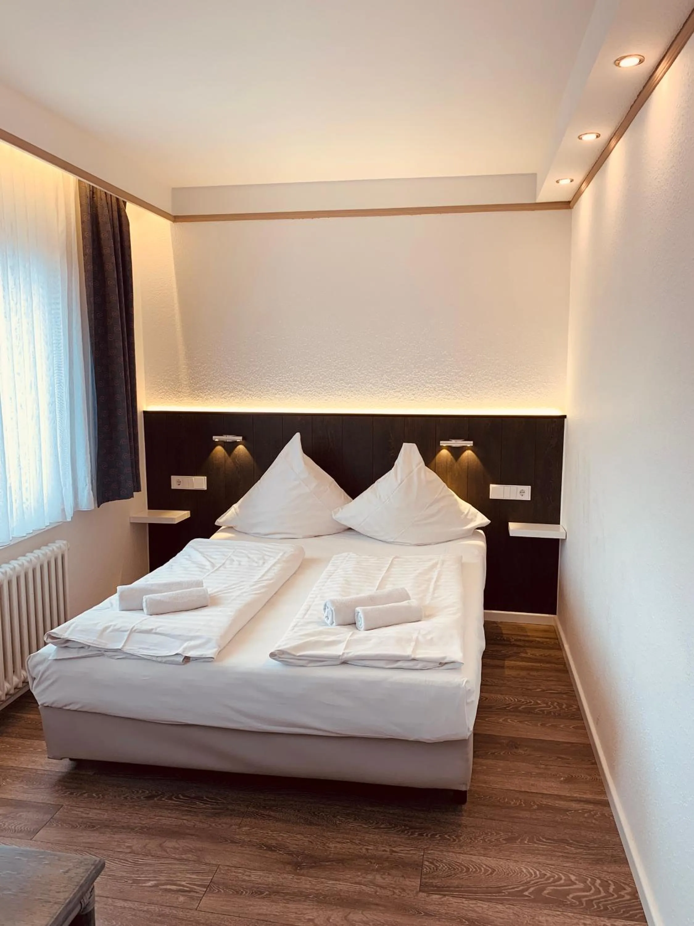 Bedroom, Bed in Hotel Kunibert der Fiese - Superior