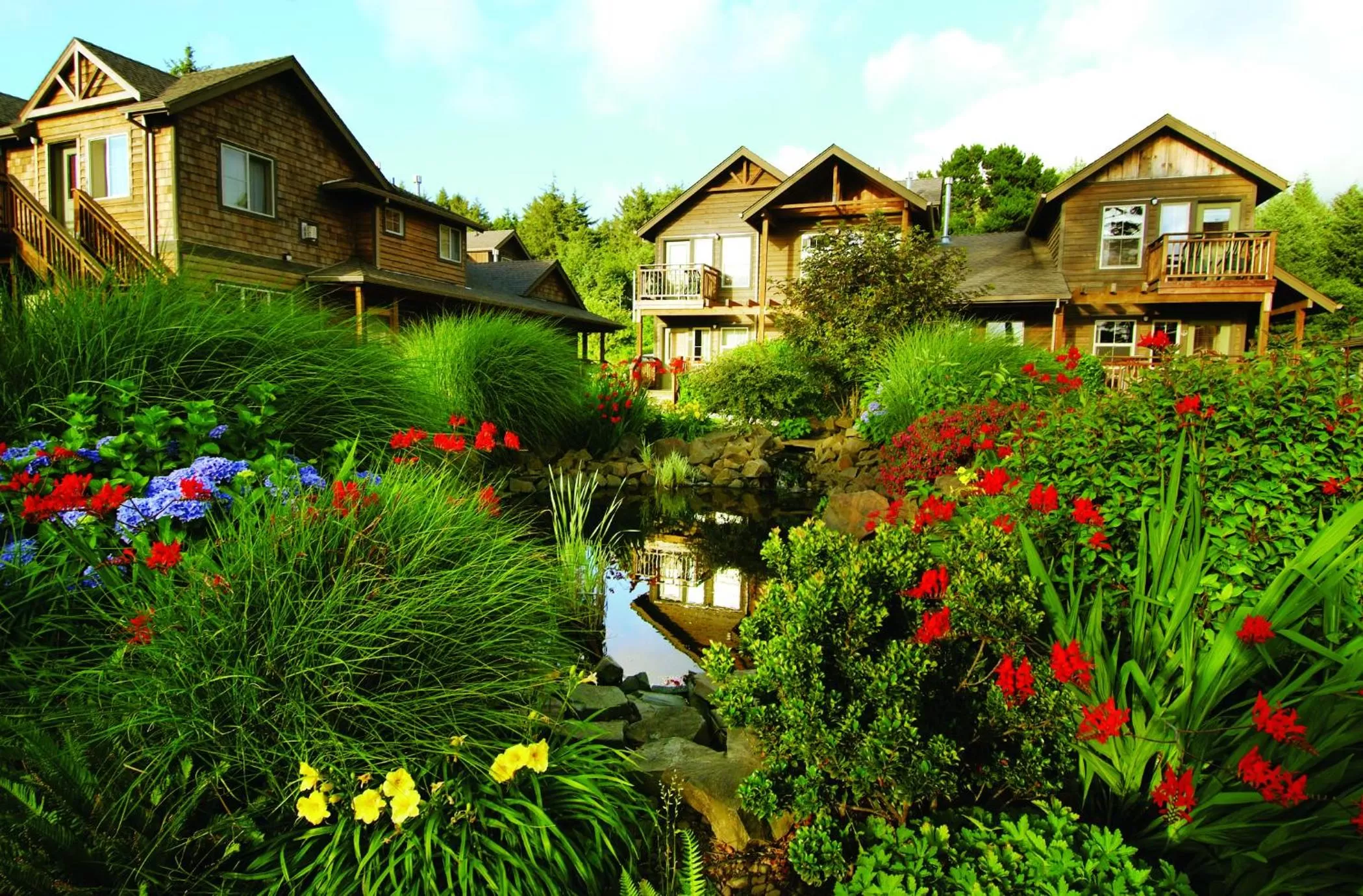 Garden, Property Building in Inn at Cannon Beach