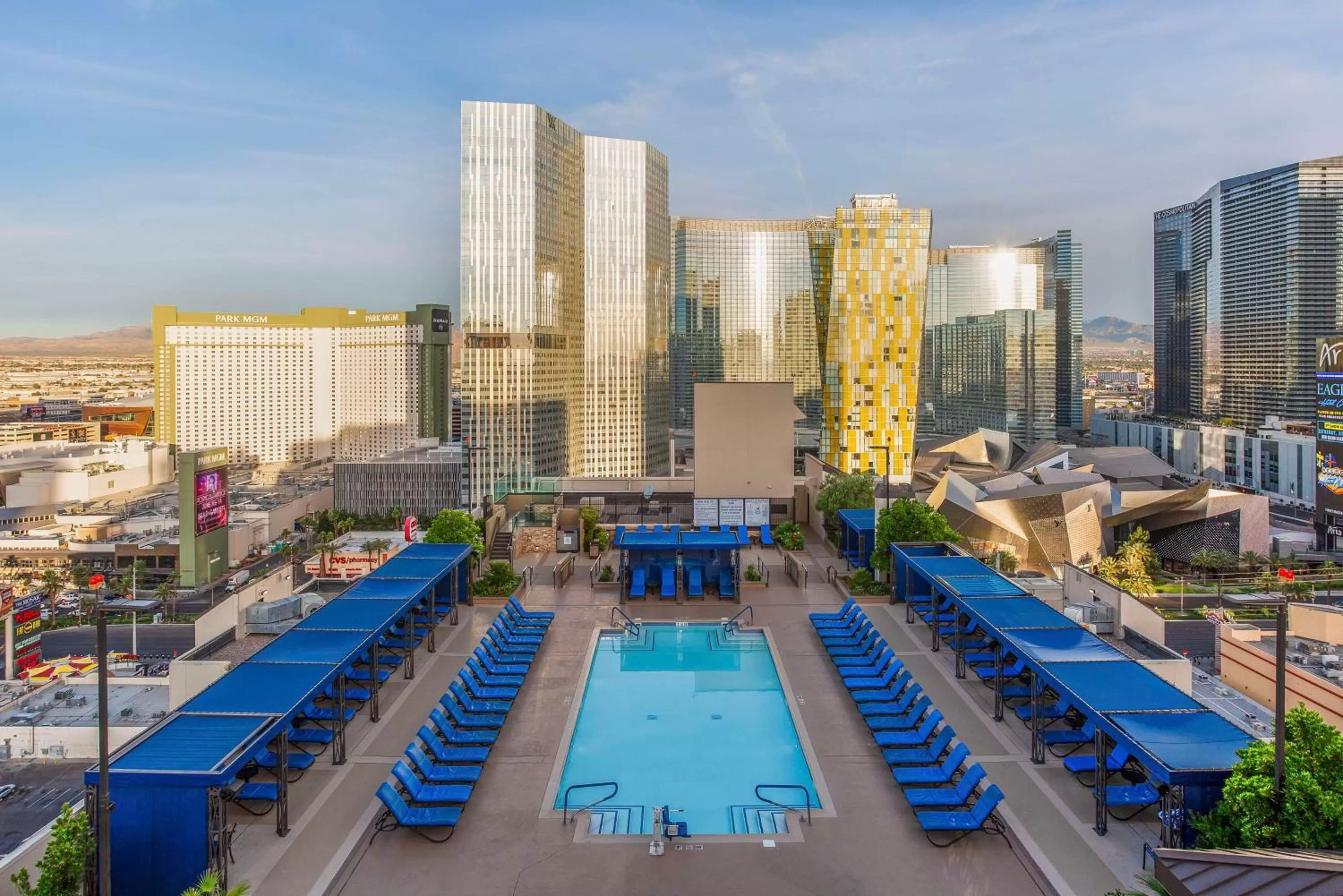 Swimming pool in Hilton Vacation Club Polo Towers Las Vegas
