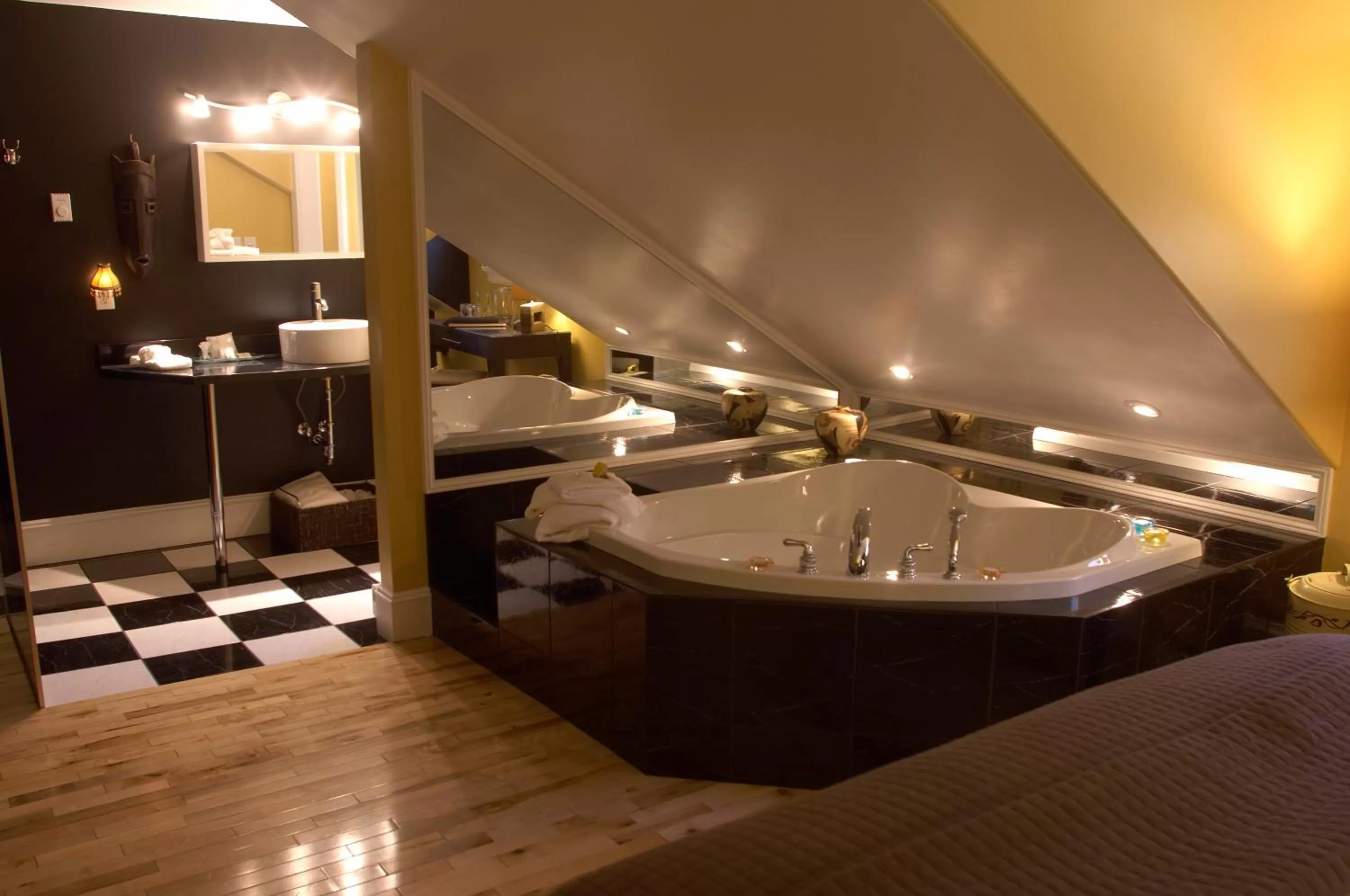 Bathroom in Leaside Manor